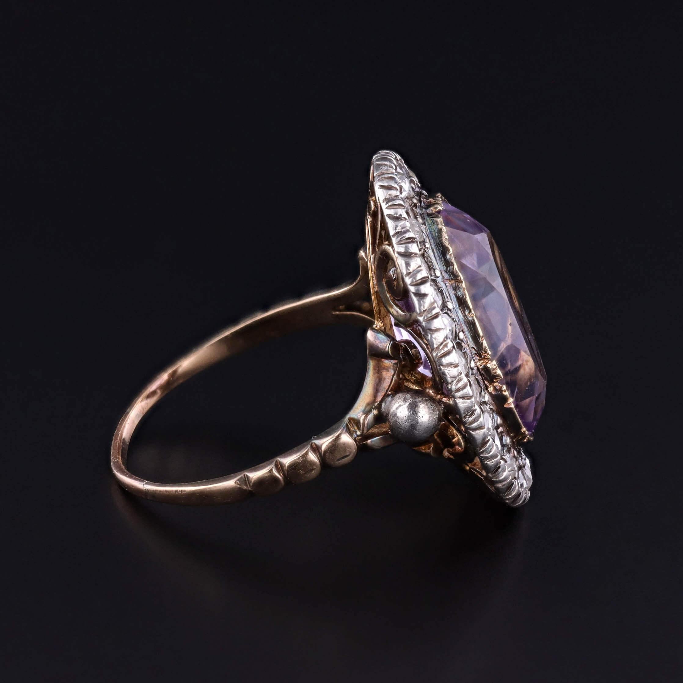 Victorian Amethyst and Diamond Ring of 15ct Gold (Ovalschliff) im Angebot