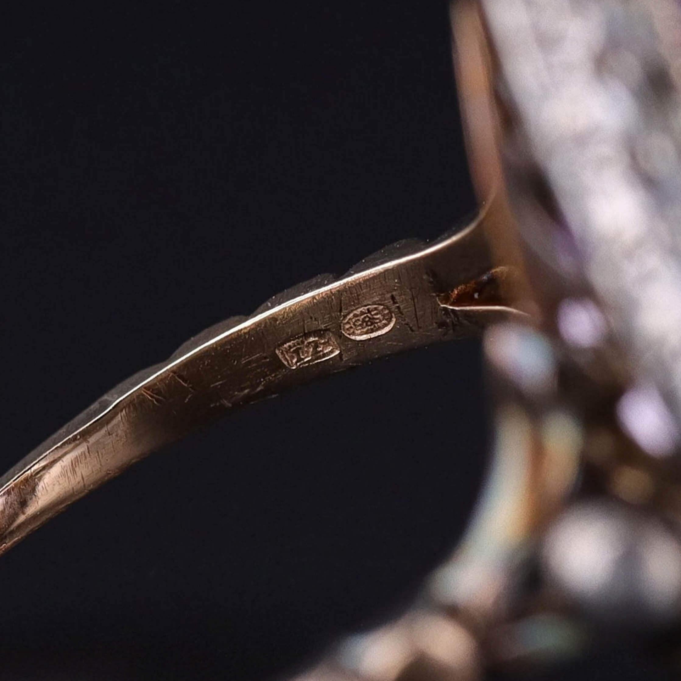 Victorian Amethyst and Diamond Ring of 15ct Gold Damen im Angebot