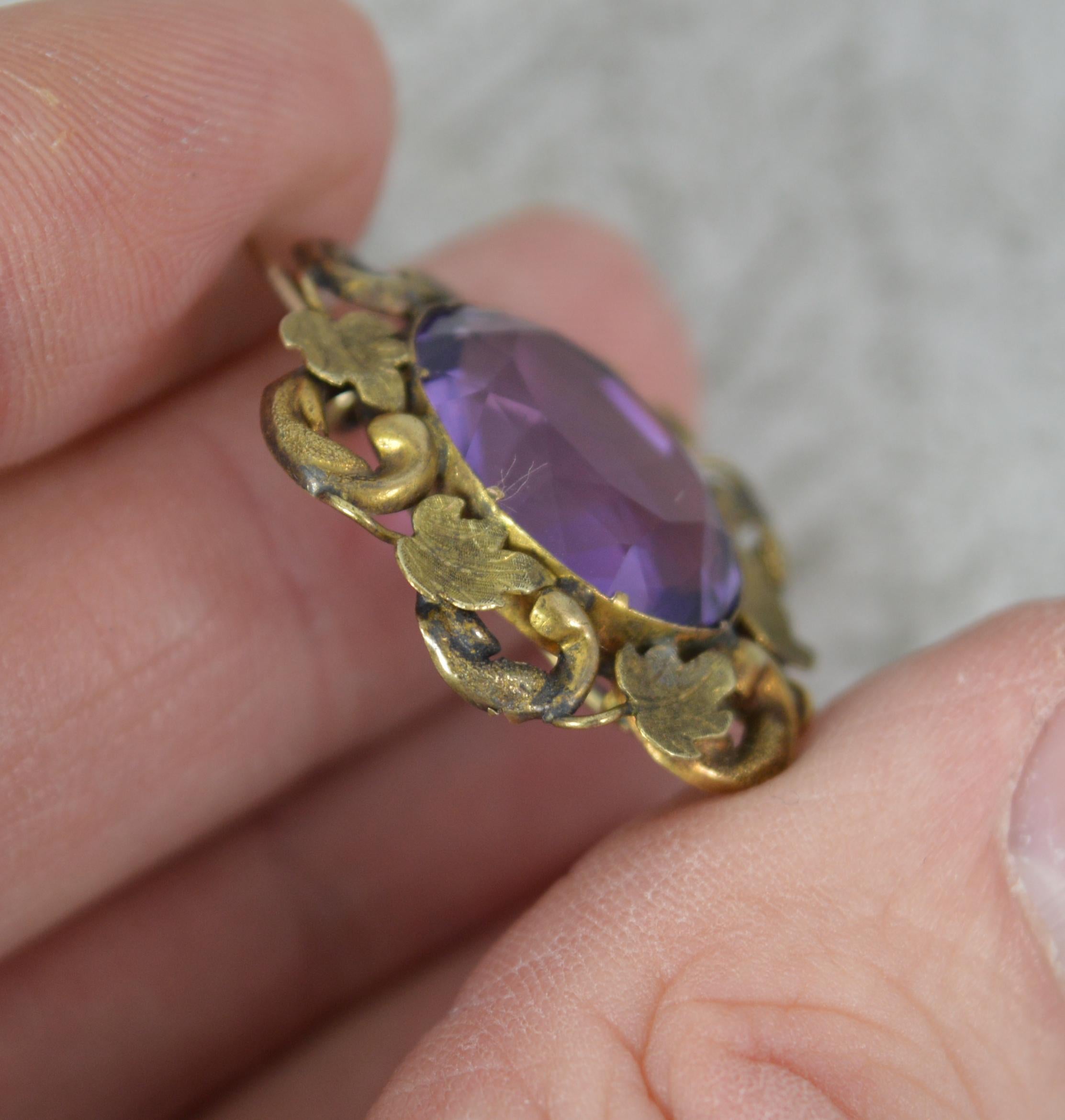 Women's Victorian Amethyst and Yellow Gold Floral Brooch, c1860