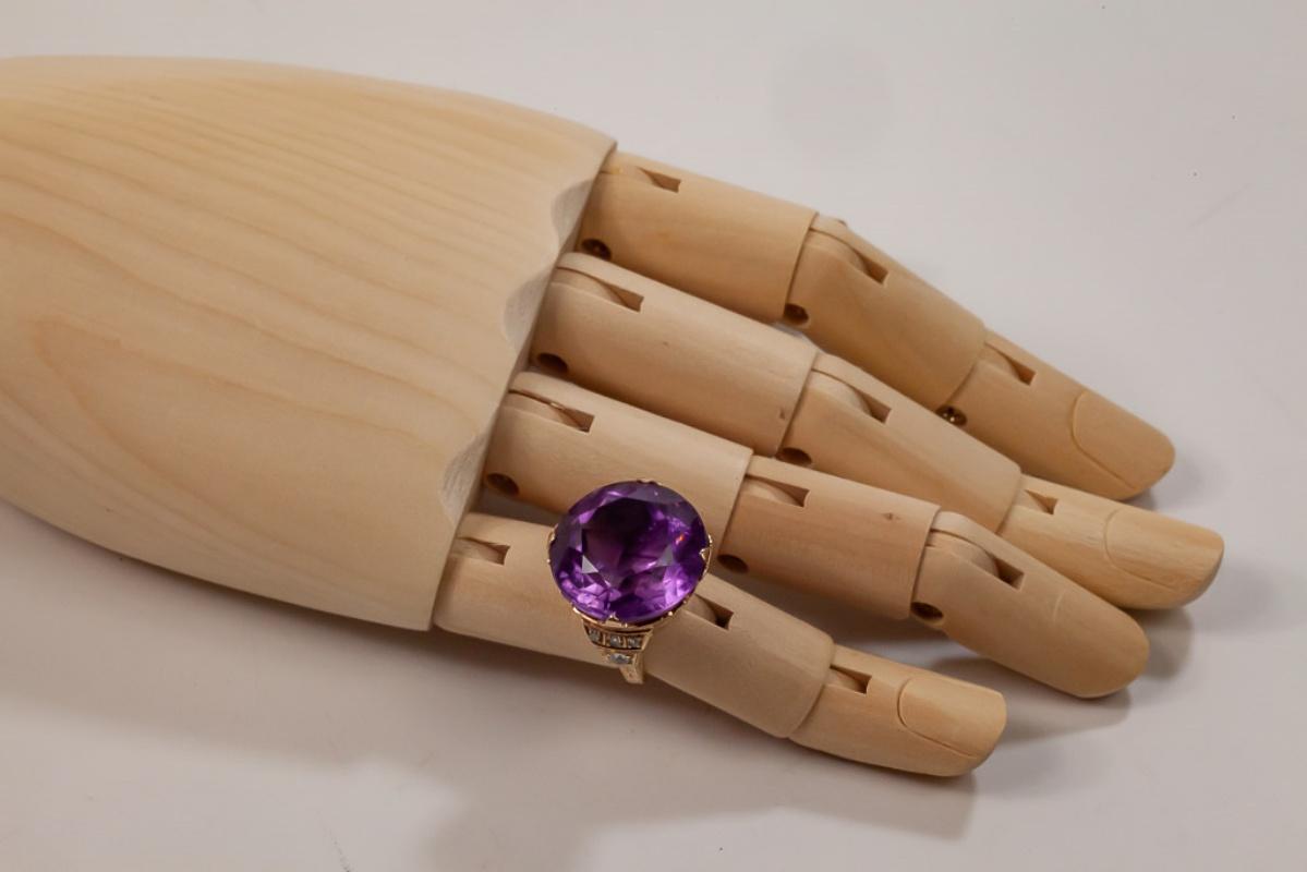 Bague victorienne en or jaune, améthyste et diamant en vente 7