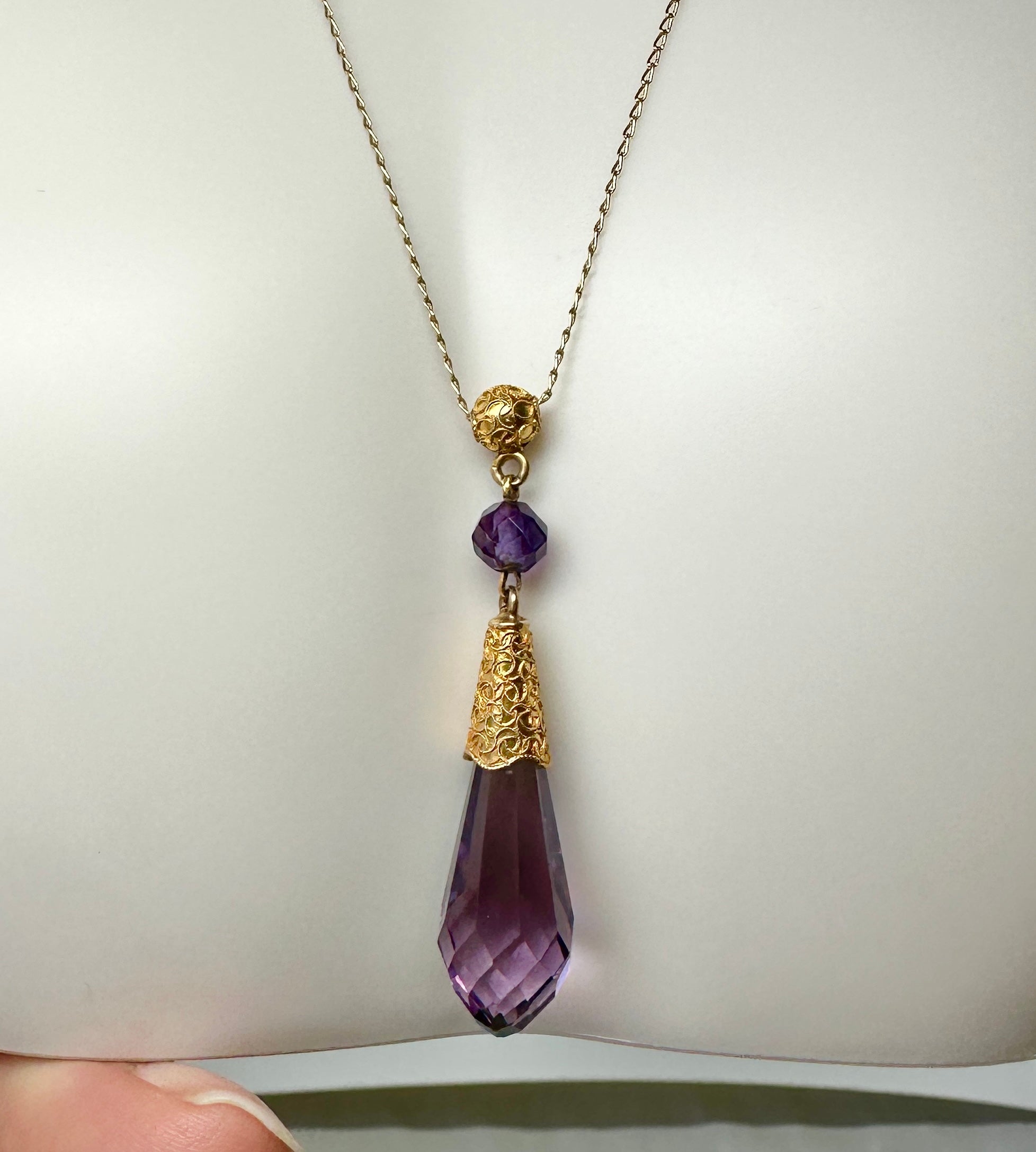 Victorian Amethyst Etruscan Revival Necklace Antique Gold In Excellent Condition For Sale In New York, NY