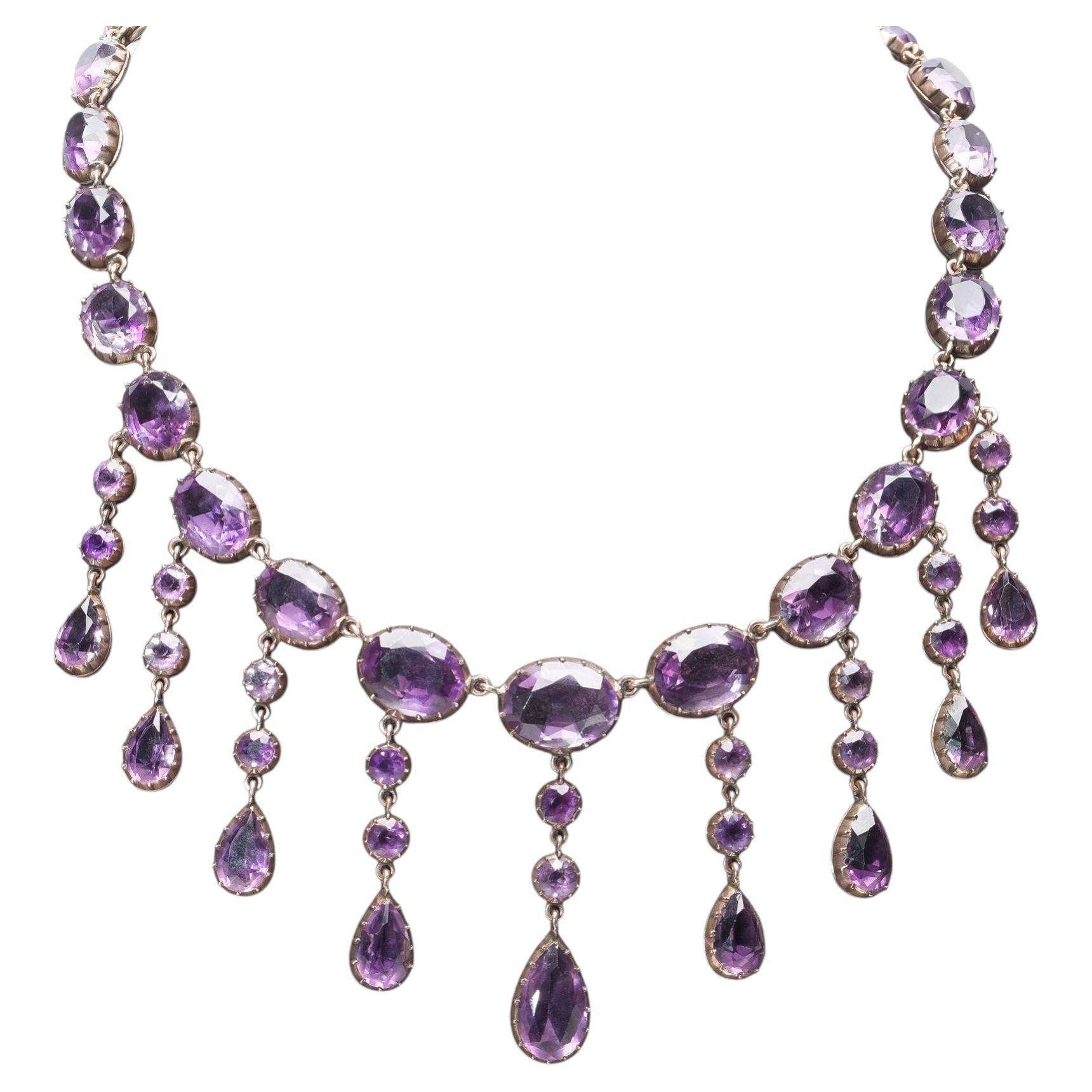 Collana vittoriana con frange di ametista, oro 9KT, circa 130 carati, 1880 circa