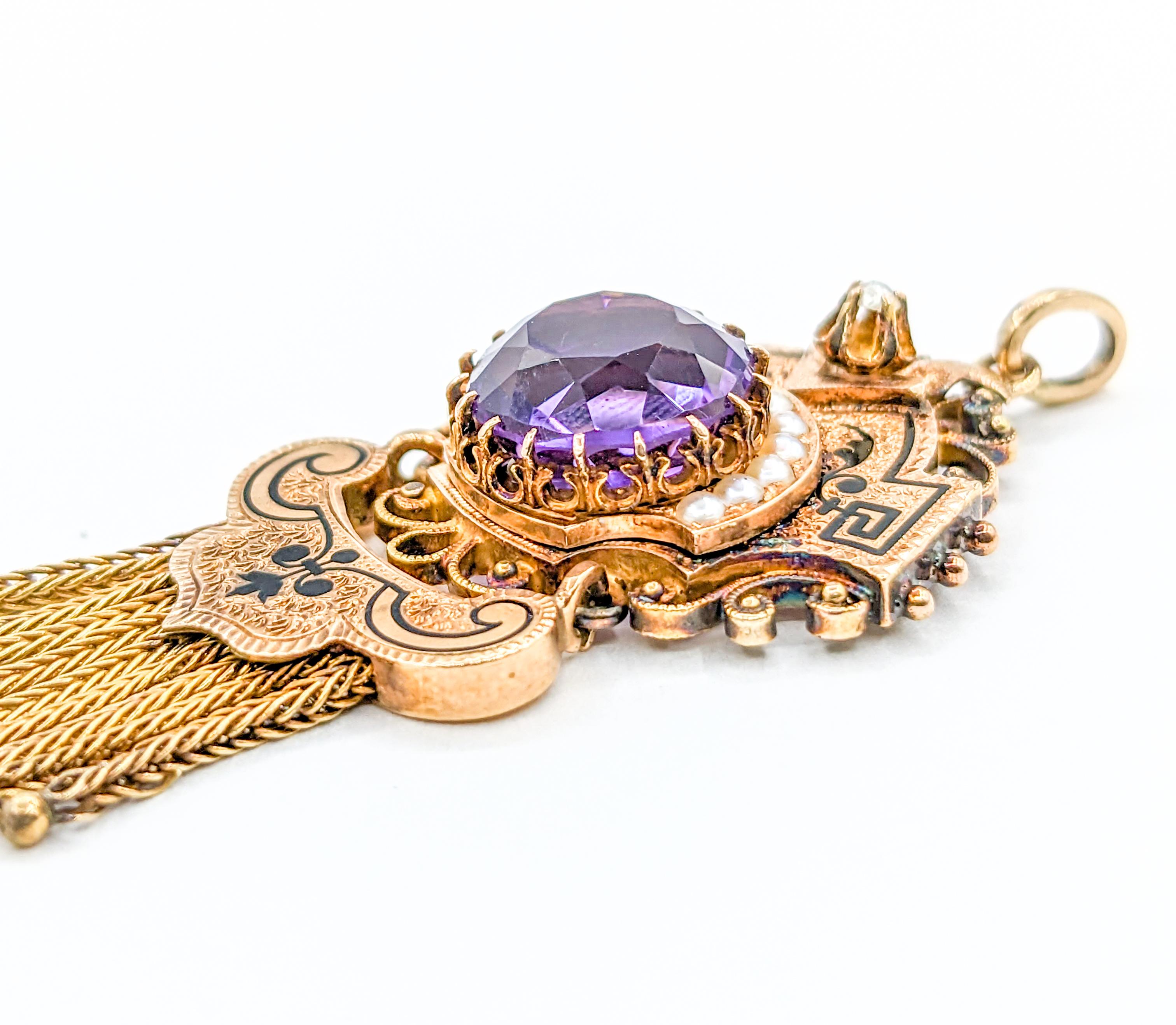 Victorian Amethyst Gold Taille d'Épargne Fringe Pendant with Seed Pearls

Introducing our exquisite Amethyst Taille d'Épargne Fringe Pendant, a true testament to timeless elegance. Crafted in lustrous 14-karat yellow gold, this pendant showcases a