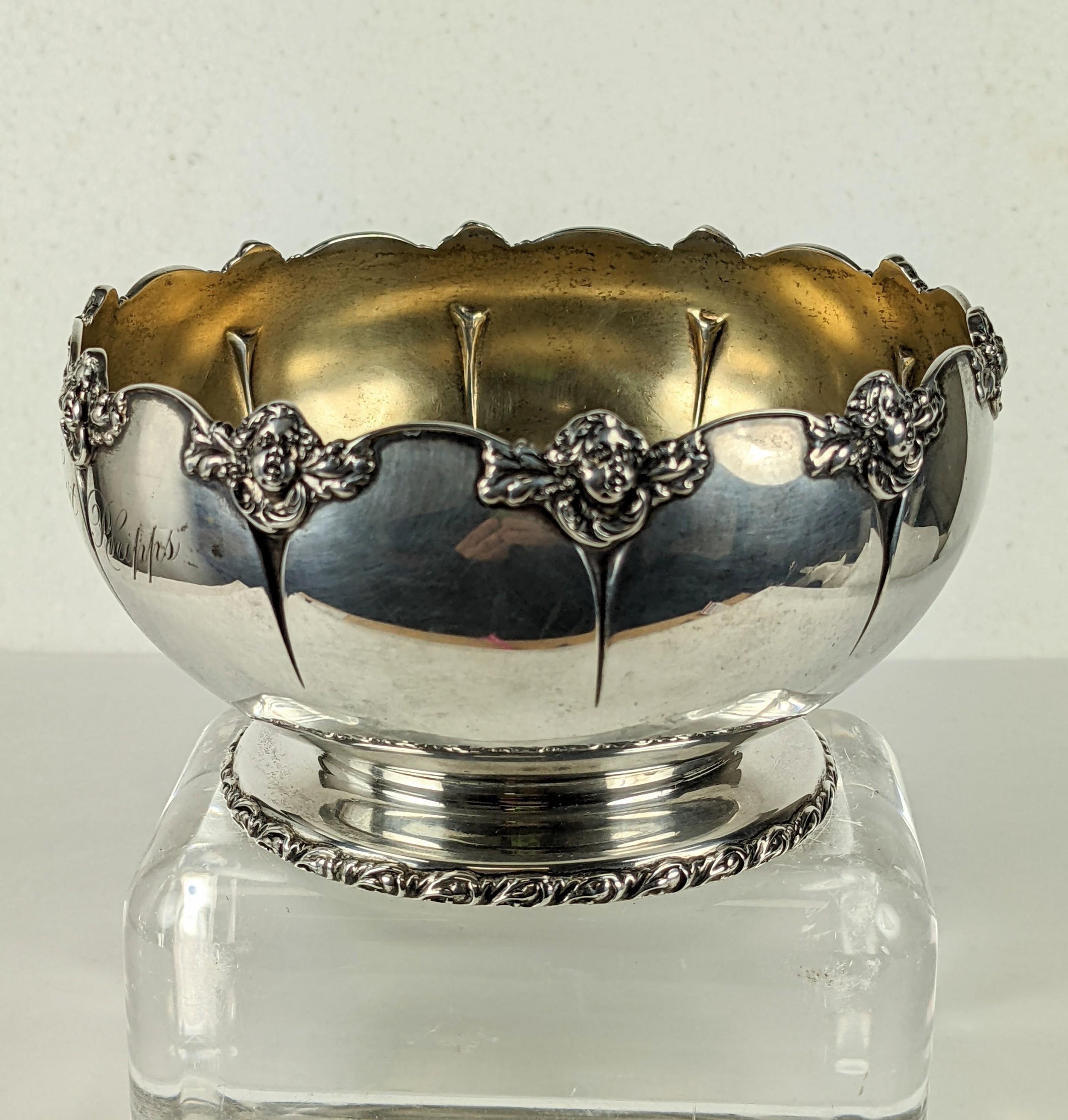 Bol en argent sterling décoré d'anges de Gorham de style victorien Bon état - En vente à Riverdale, NY