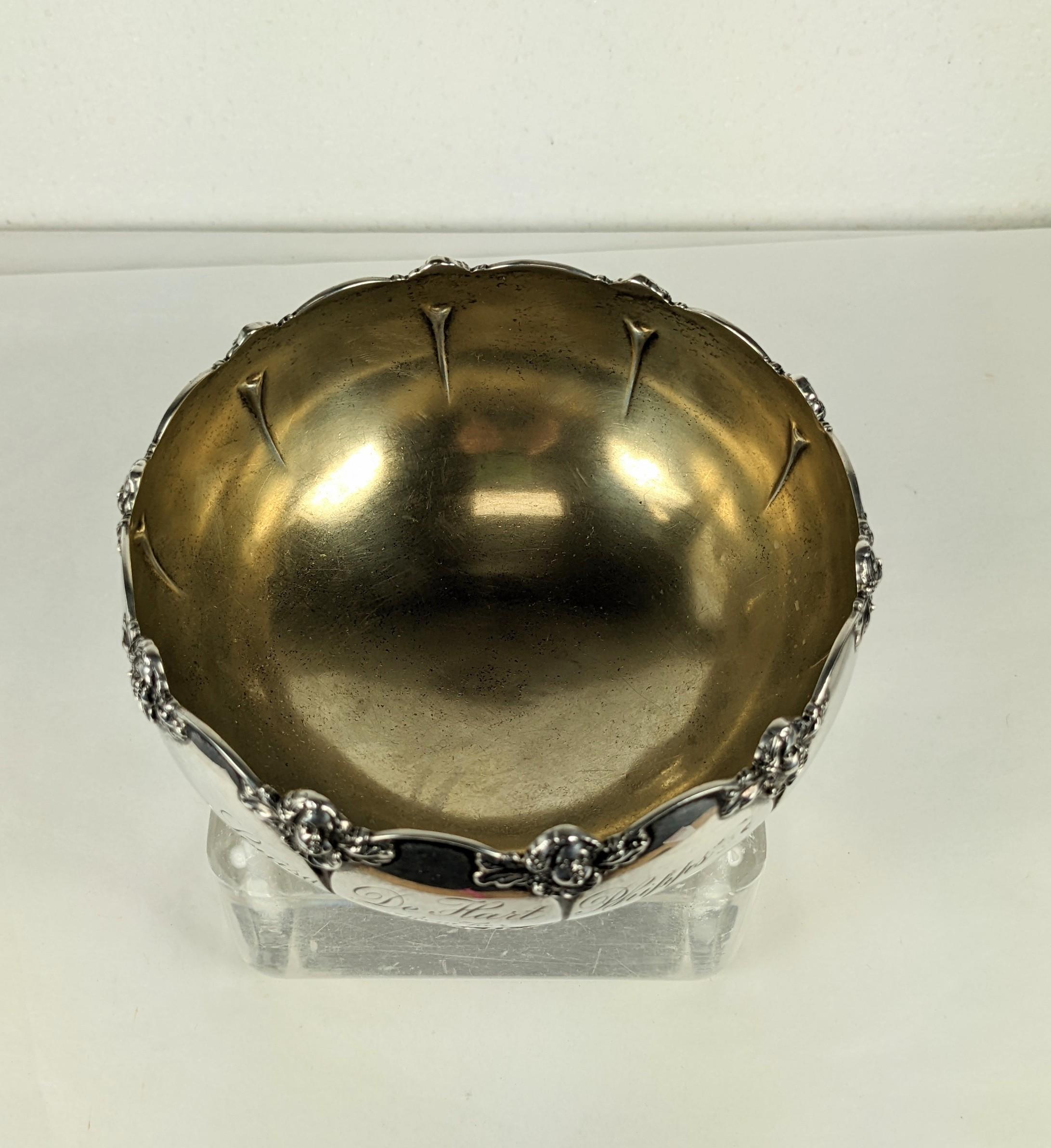 Viktorianische, verzierte Gorham-Sterling-Schale mit Engeln (Spätes 19. Jahrhundert) im Angebot