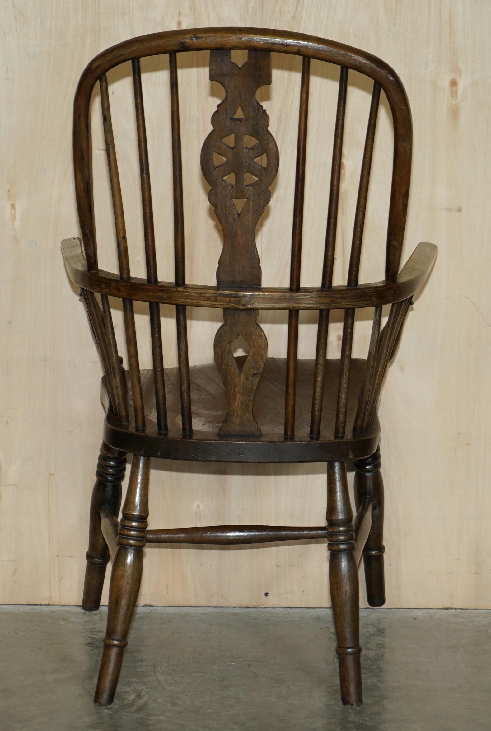 Victorian Antique 19th Century Elm Wheel Hoop Back West Country Windsor Armchair For Sale 12