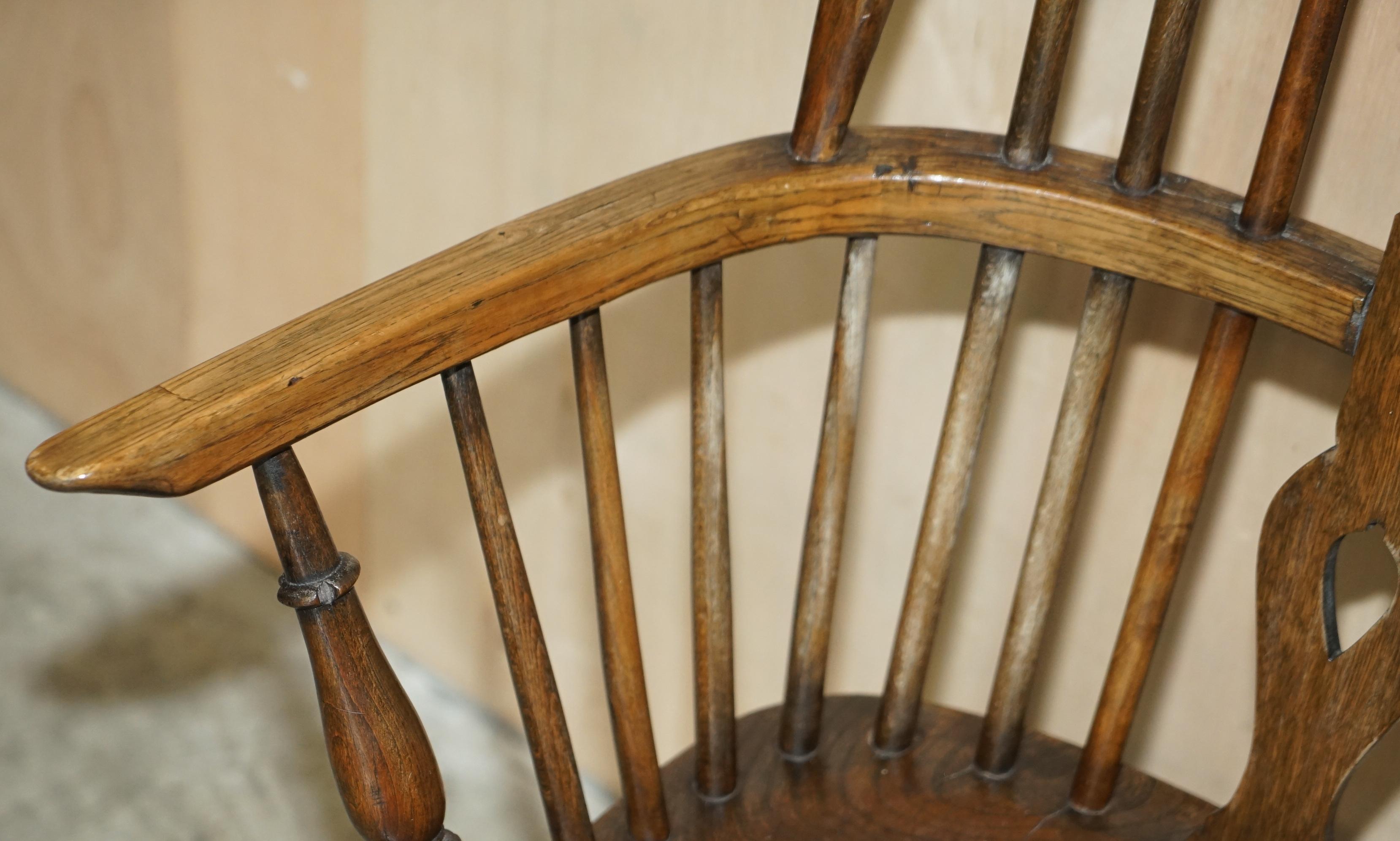 Victorian Antique 19th Century Elm Wheel Hoop Back West Country Windsor Armchair For Sale 5