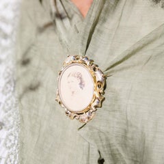 Victorian Antique 19th Century Mourning 9 Carat Gold Mourning Brooch