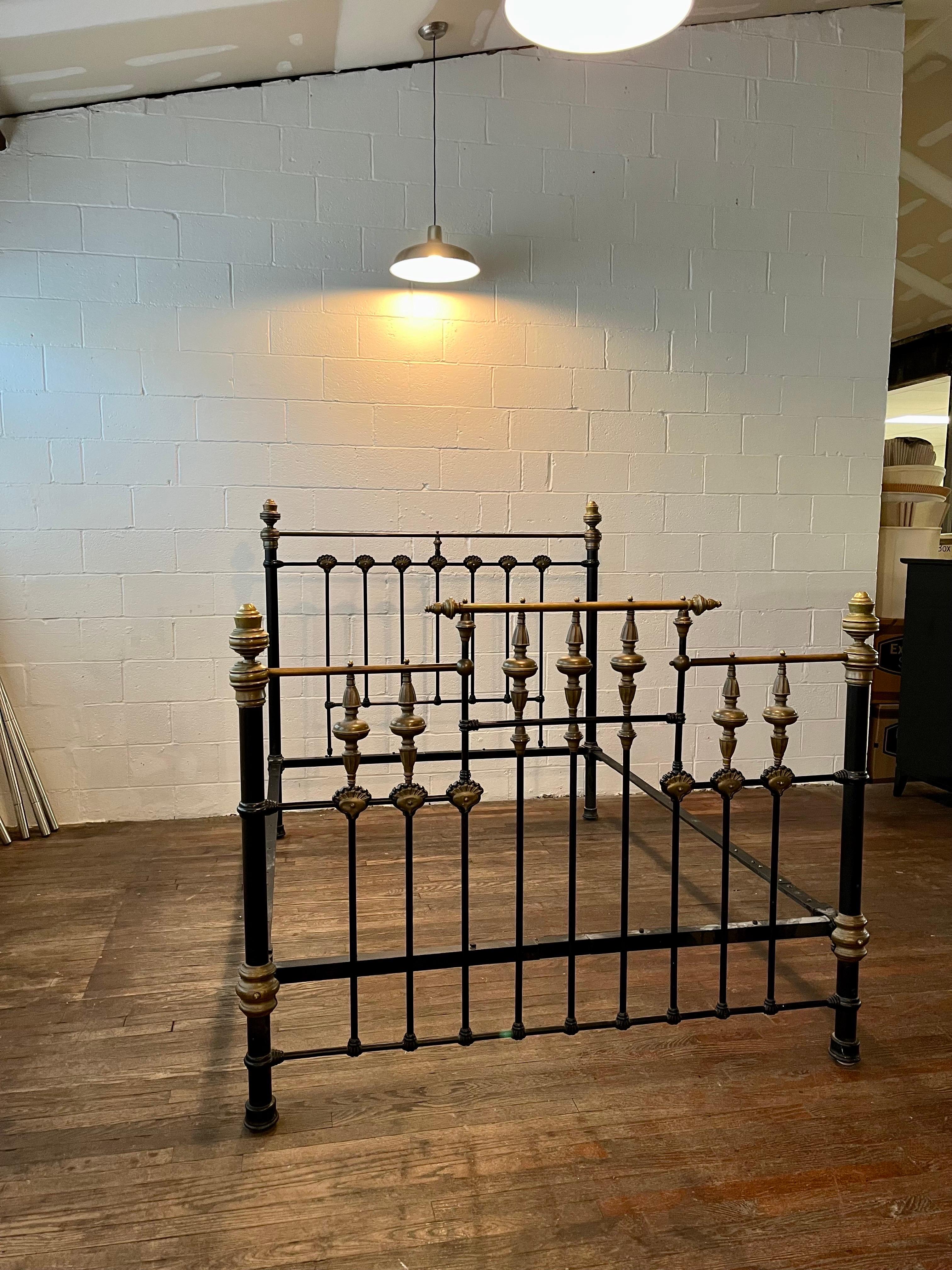 Unknown Victorian Antique Bed in Black Iron and Brass