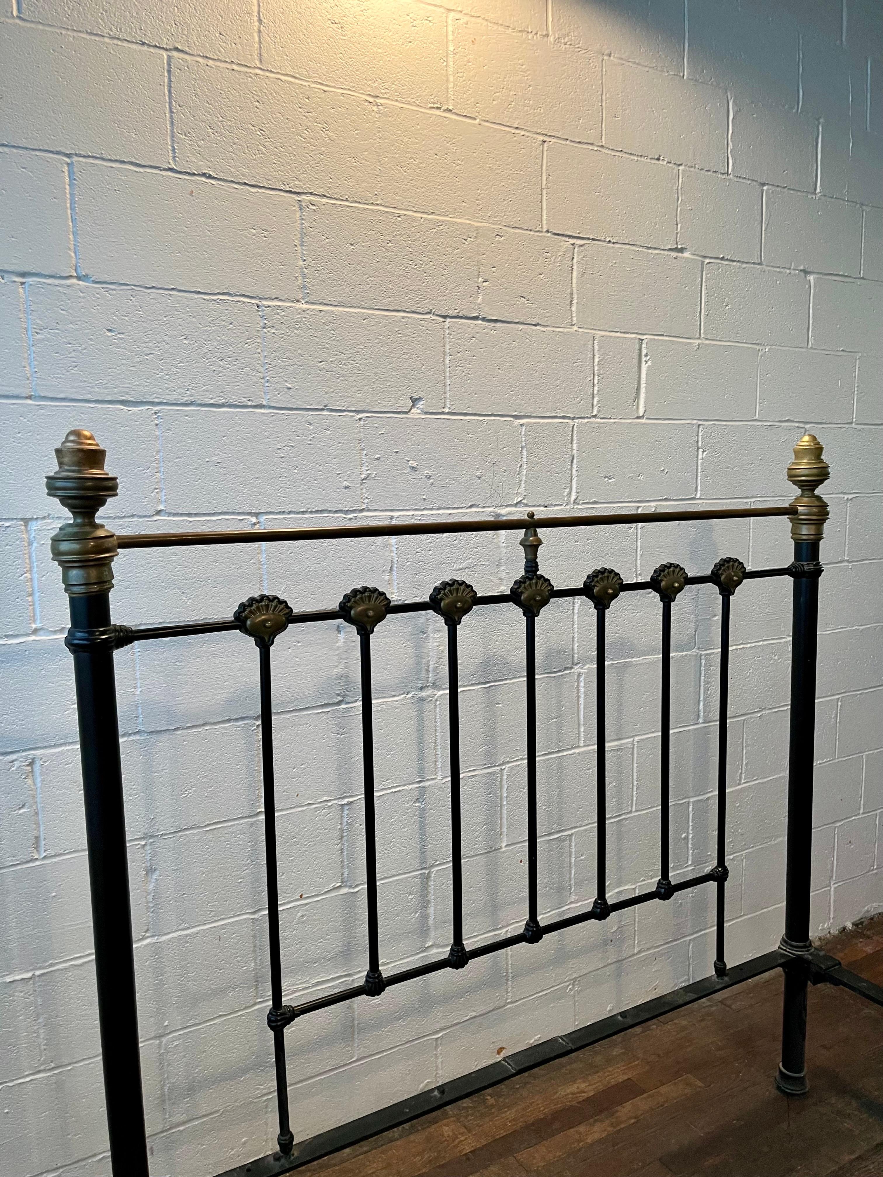 Victorian Antique Bed in Black Iron and Brass 1
