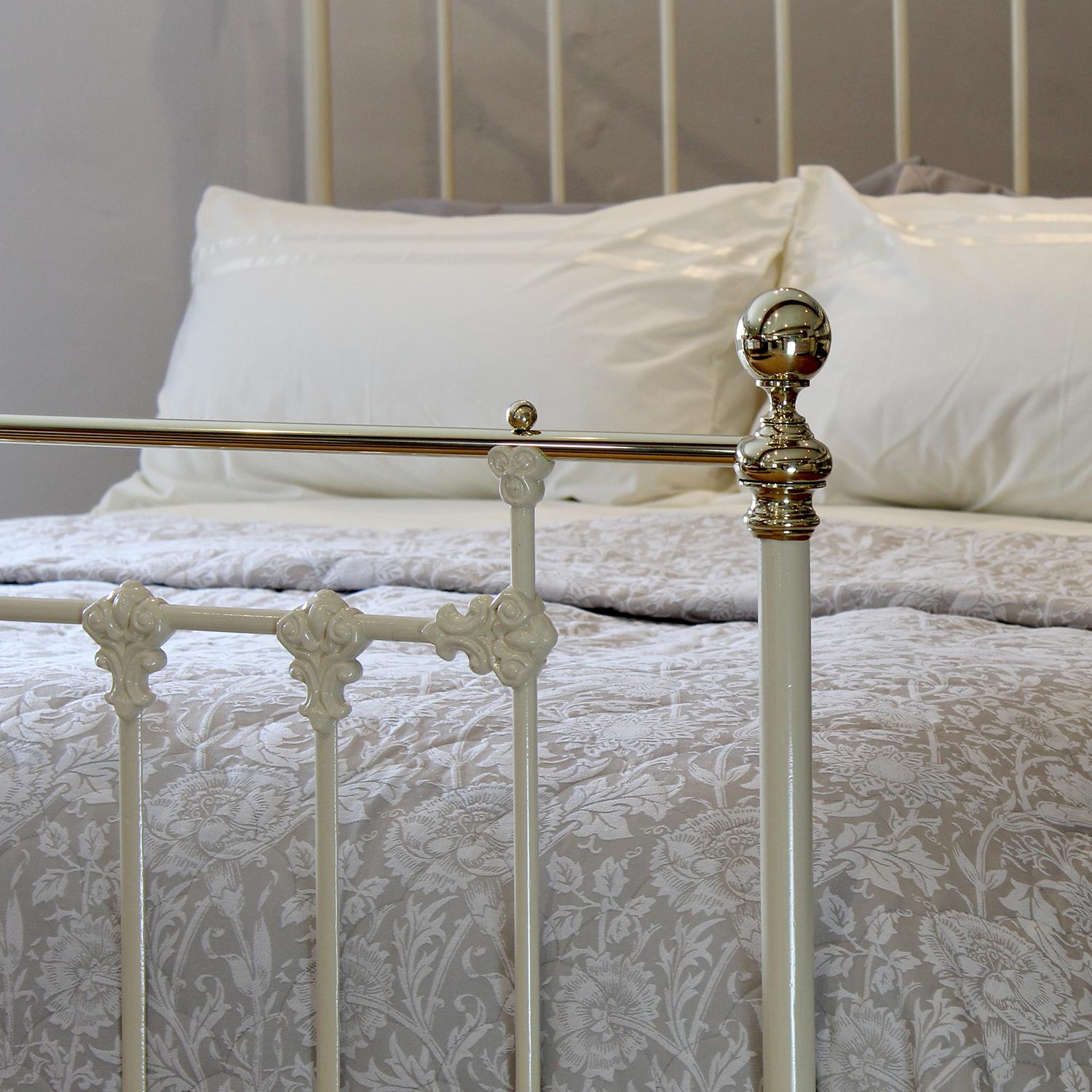 Late Victorian Victorian Antique Bed in Cream, MK280