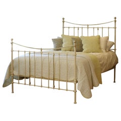 Viktorianisches antikes Bett in Creme MK227