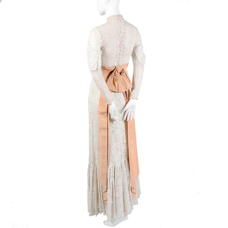 Women's Victorian Antique Crochet Lace Vintage Dress w/ High Collar Wedding Gown Size 2 For Sale