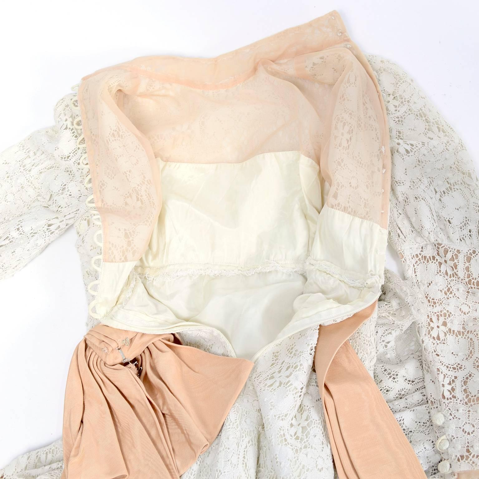 Vestido de novia de encaje de ganchillo antiguo victoriano con cuello alto Talla 2 en venta 2
