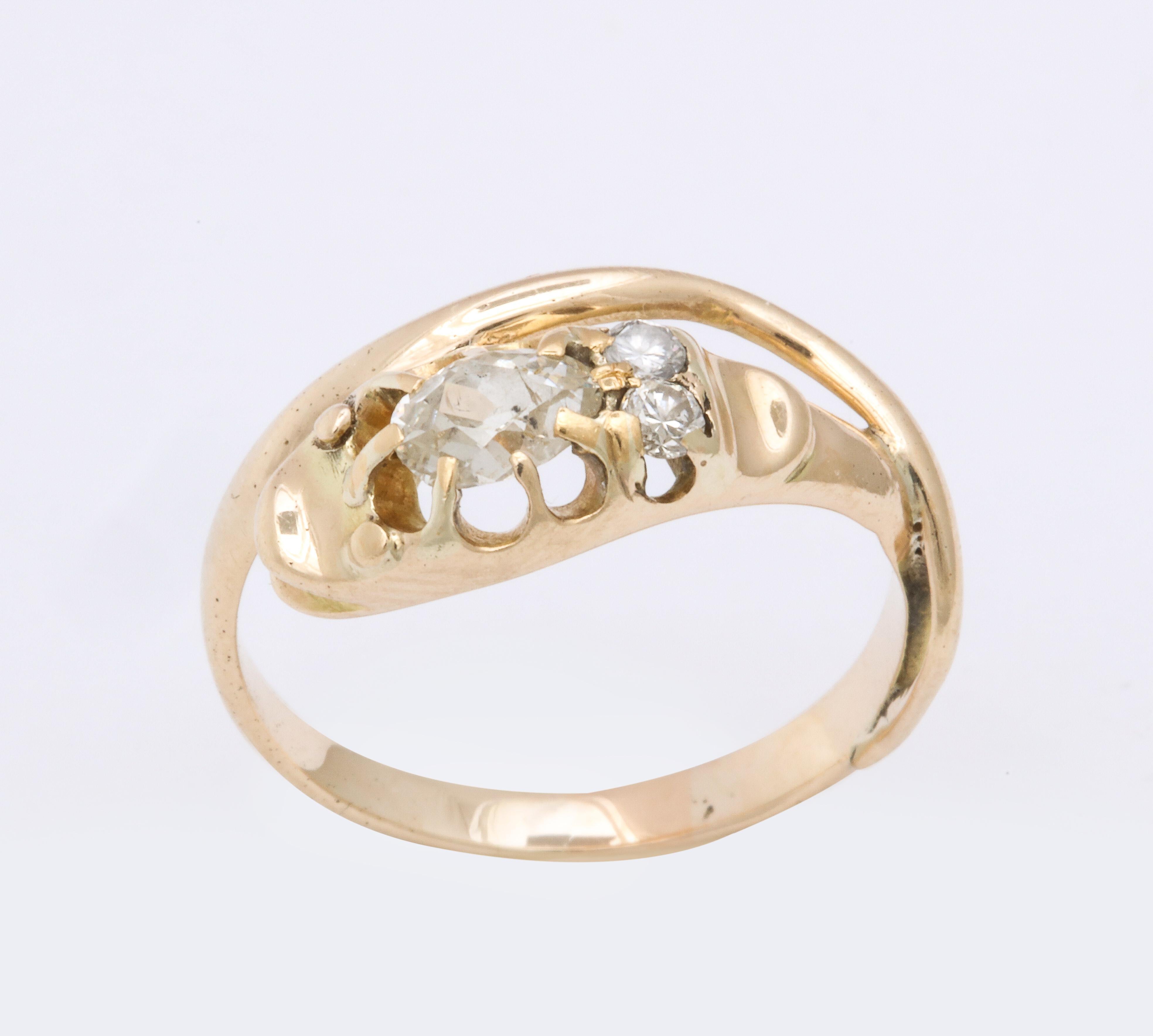 Bague serpent souriante victorienne ancienne en diamants en vente