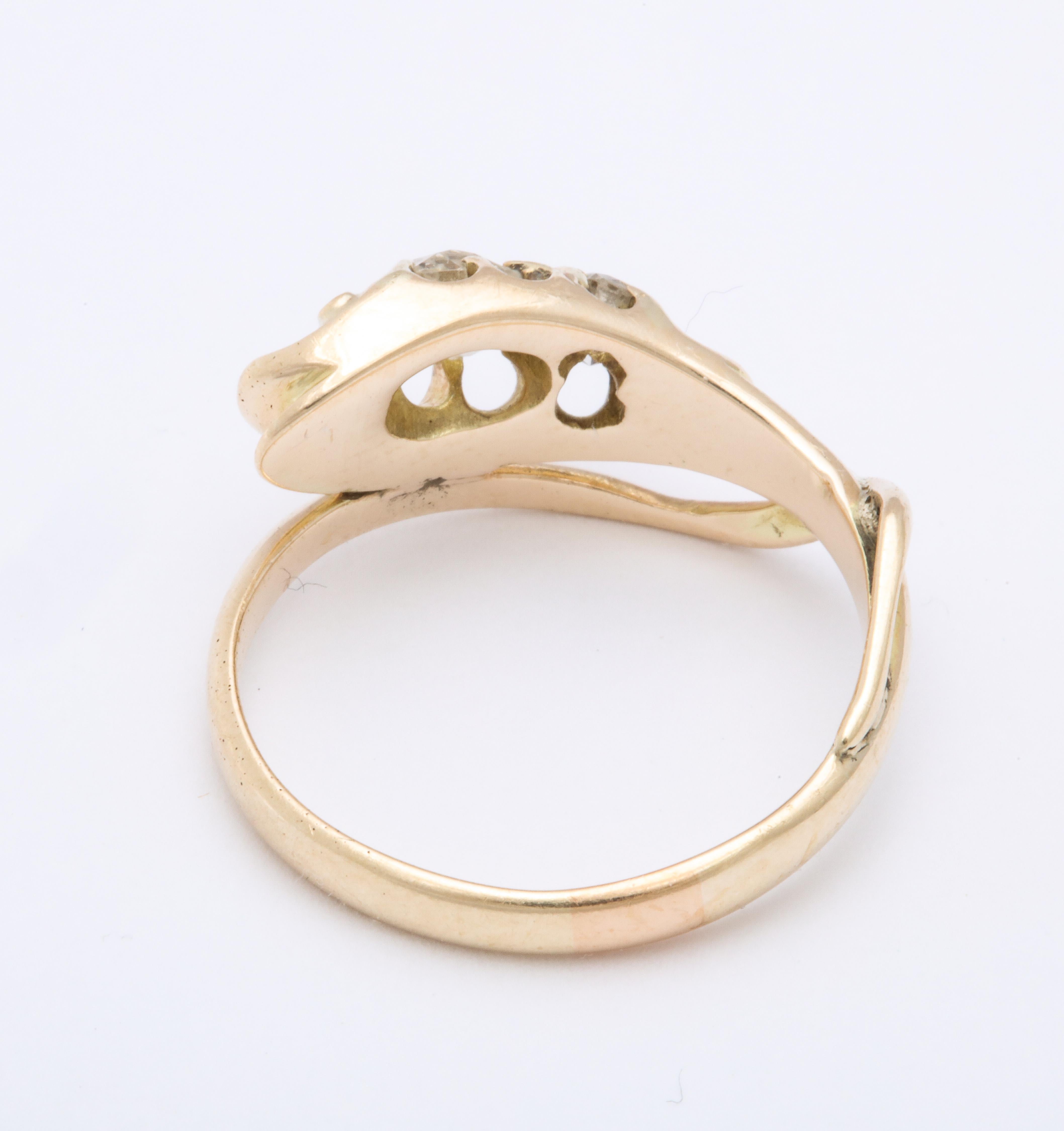 Antiker viktorianischer Diamant-Ring mit glänzender Schlange im Angebot 1