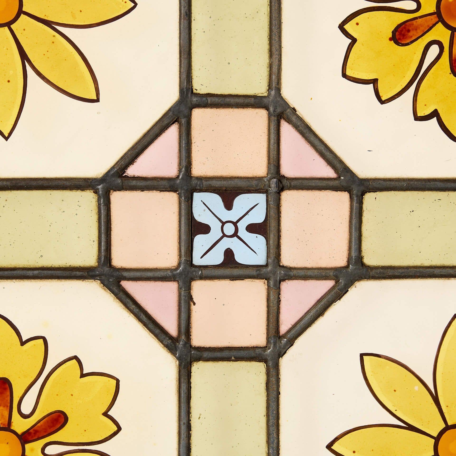 Inglese Vetrata antica vittoriana con fiori