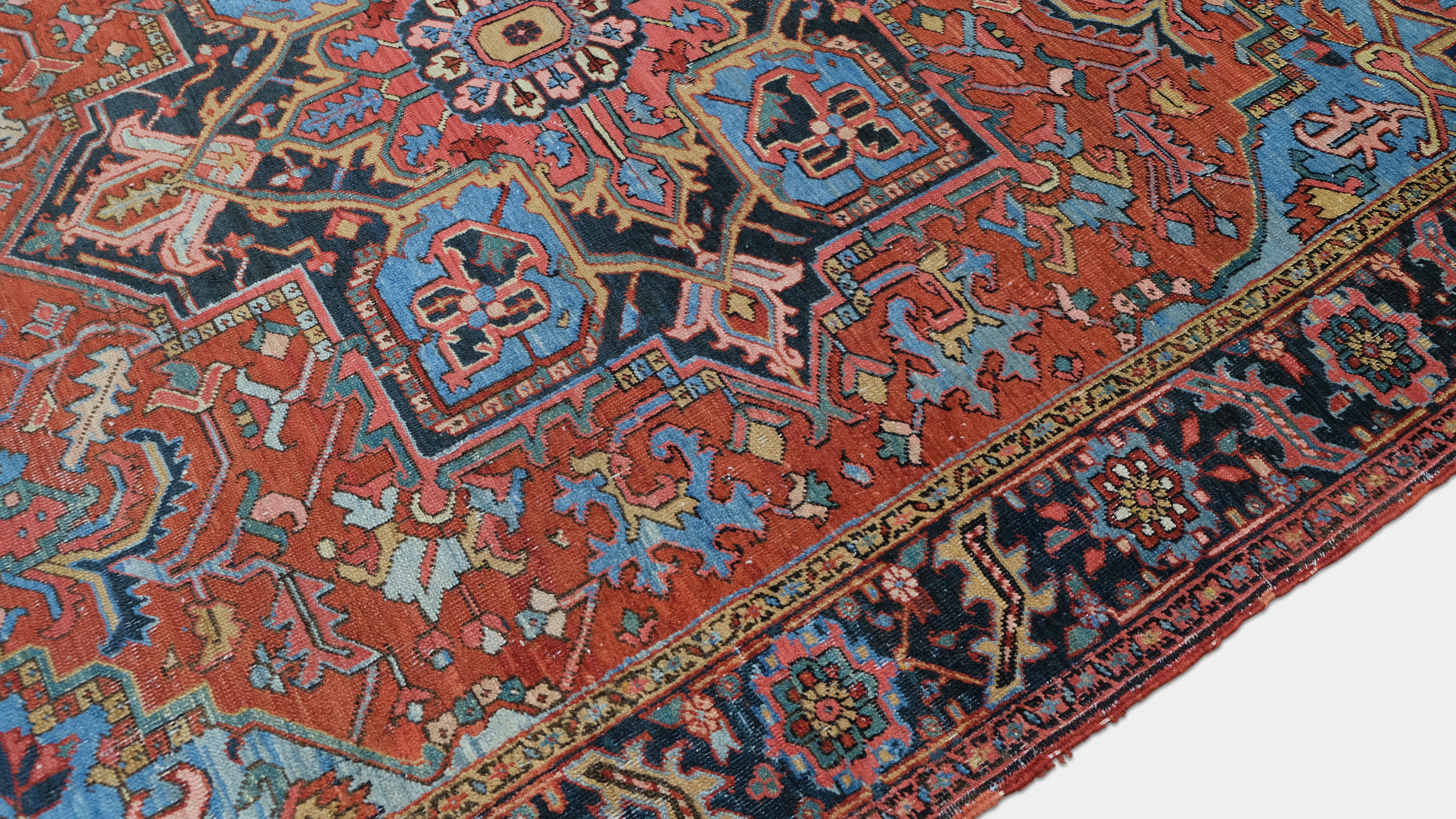 Viktorianischer antiker geometrischer Medaillon-Wollteppich 7'7''x10' CIRCA 1960 (Heriz Serapi) im Angebot