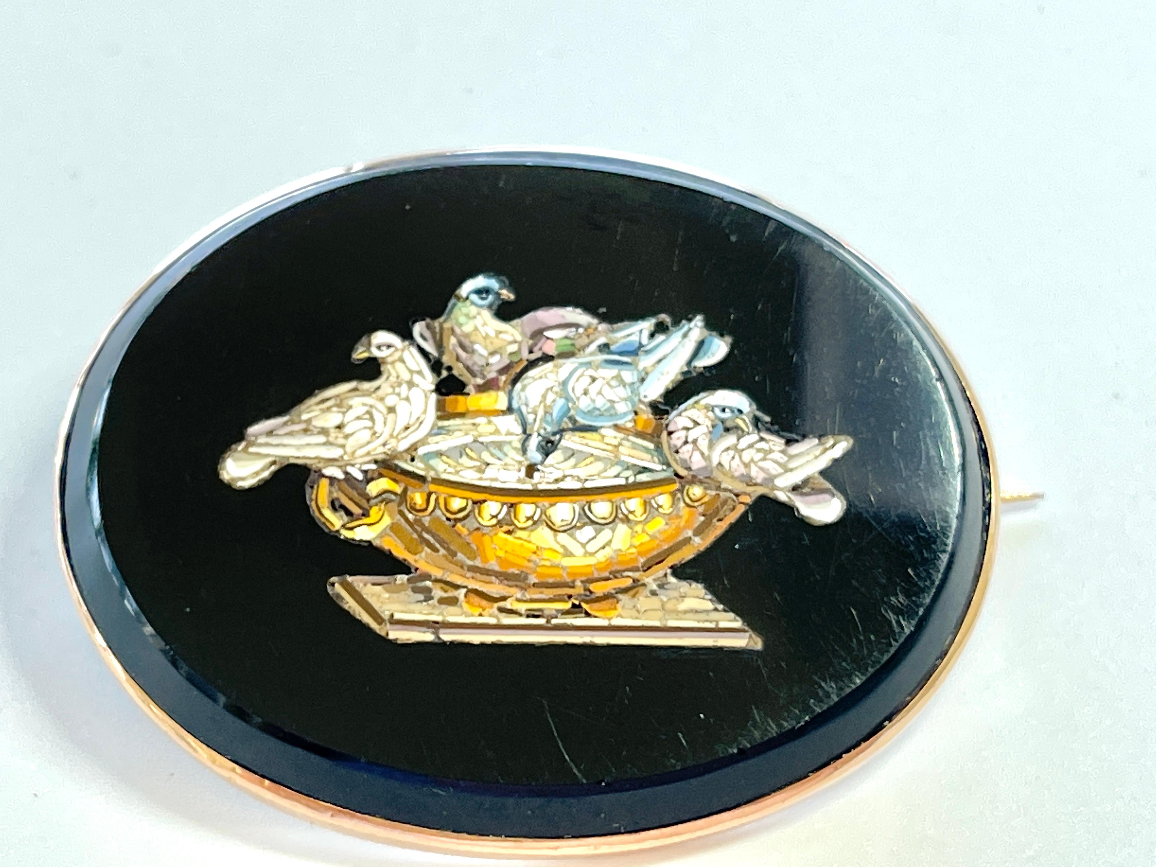 Women's Victorian Antique Micro Mosaic Brooch 'Doves of Pliny' 15ct Rose Gold c1880s For Sale