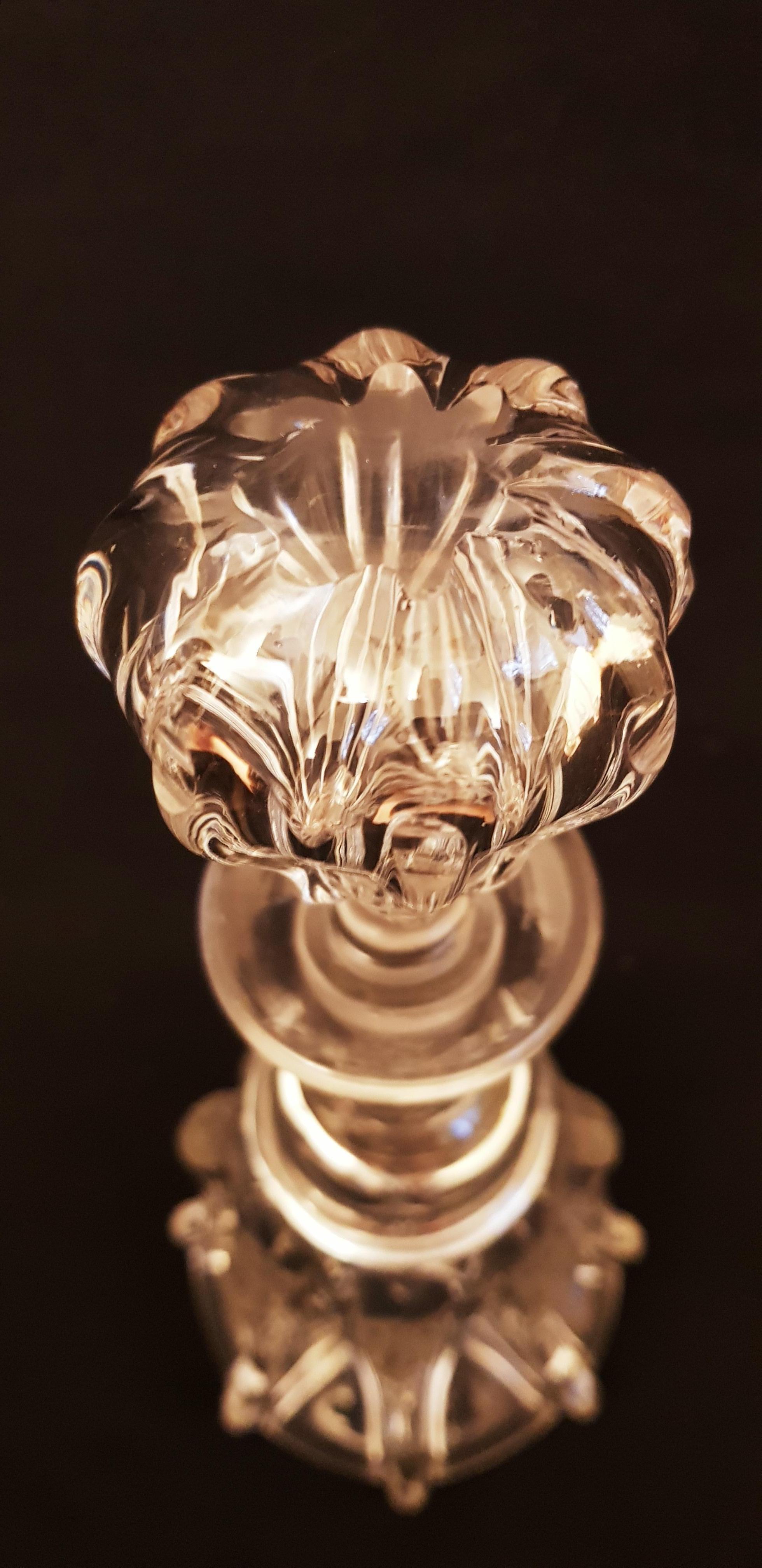 Victorian Antique Newcastle Bell Shaped Pillar Moulded Crystal Decanter, 1850 For Sale 1