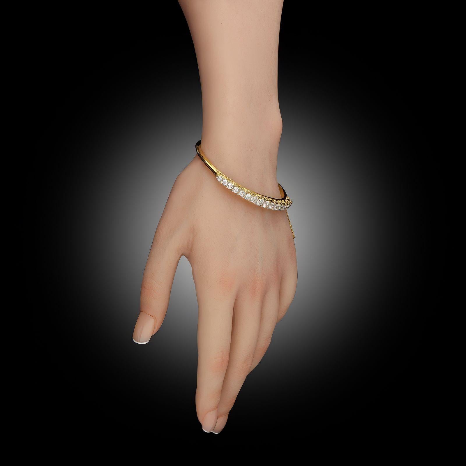 Victorian Antique Old Cut Diamond and 18ct Yellow Gold Carved Half Hoop Bangle In Good Condition For Sale In London, GB