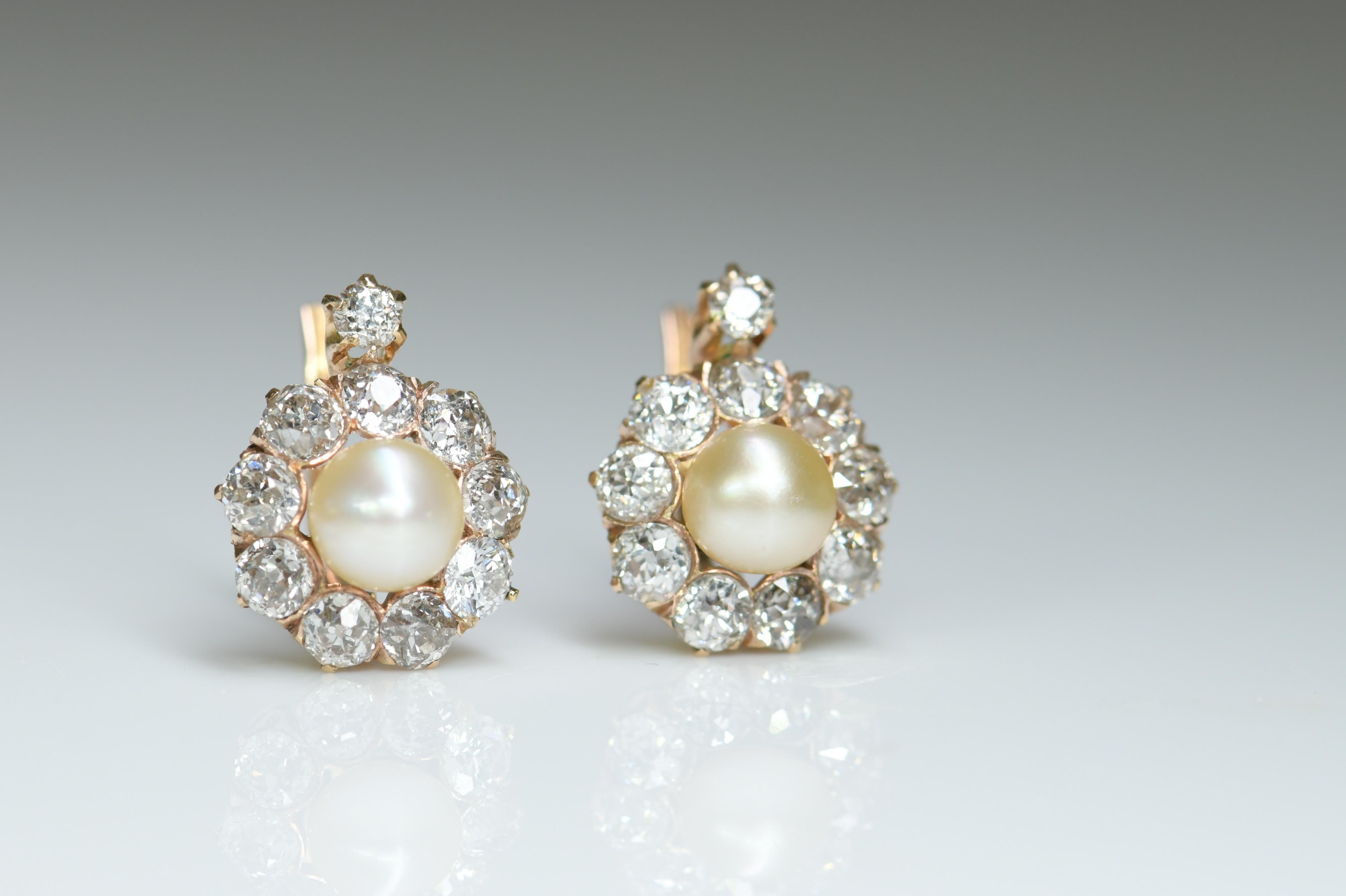 Viktorianische antike Perlen- und Diamant-Cluster-Ohrringe (Spätviktorianisch) im Angebot