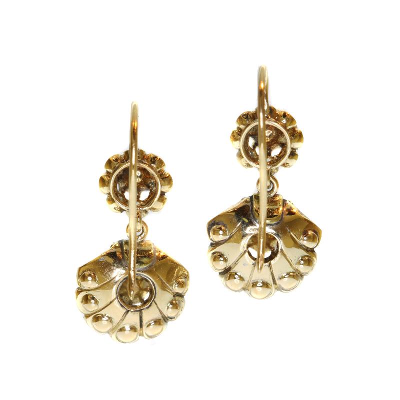 Victorian Antique Rose Cut Diamond and 14 Karat Yellow Gold Drop Earrings In Excellent Condition For Sale In Antwerp, BE