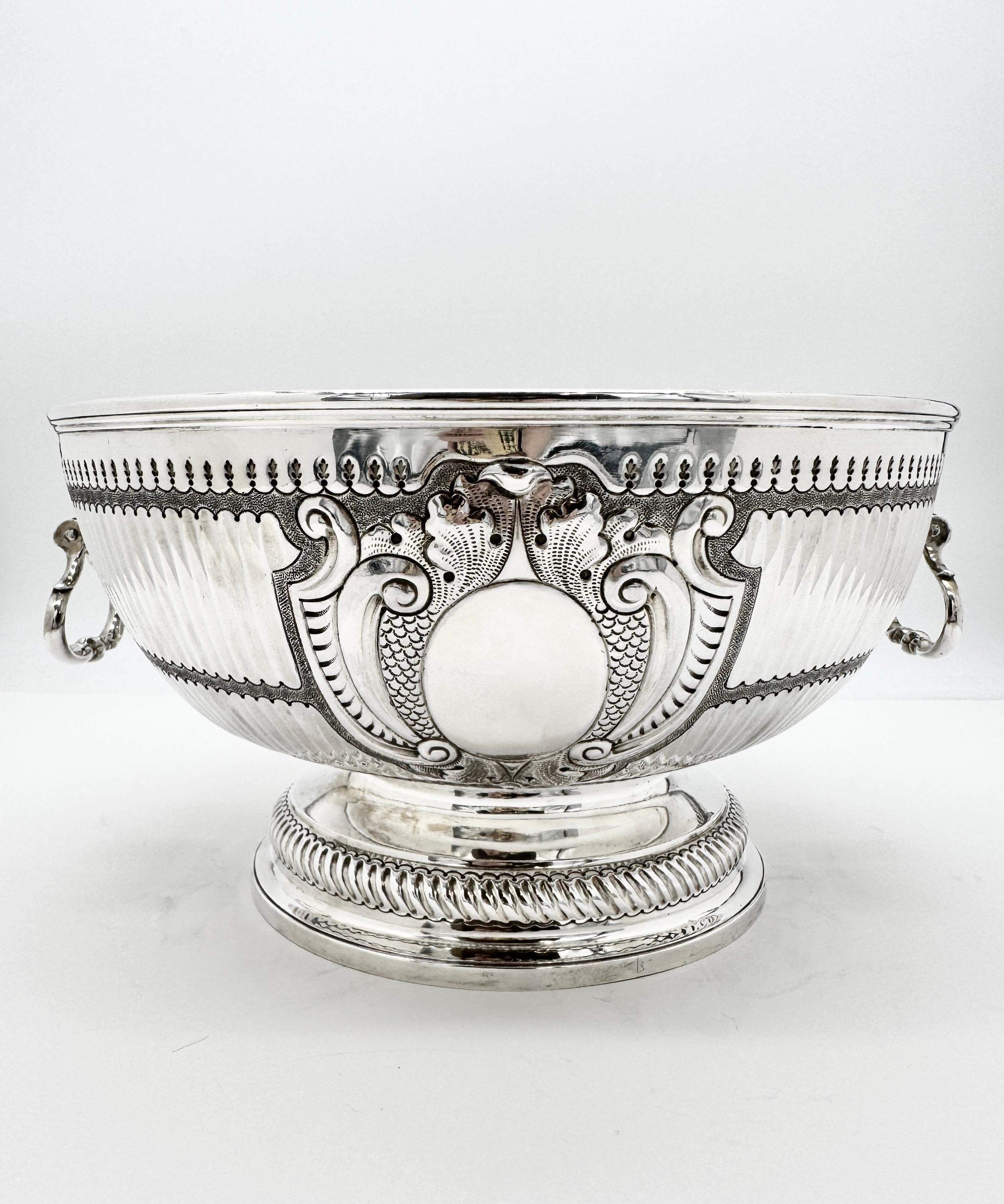 Victorian Antique Silver Bowl In Good Condition For Sale In London, GB