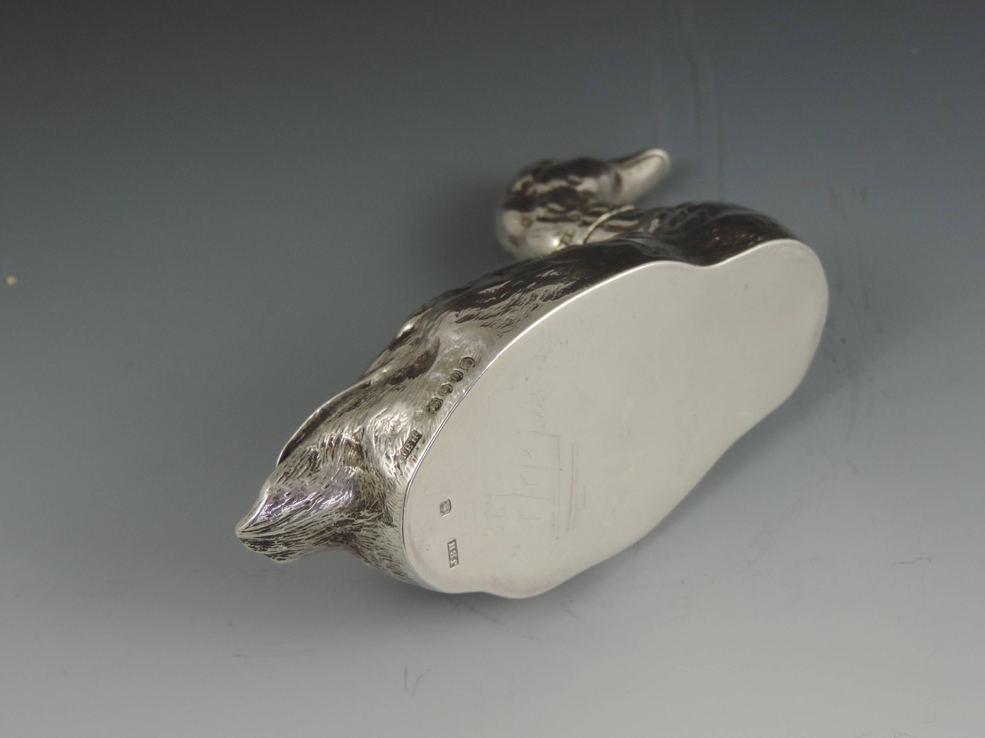 Victorian Antique Silver 'Farmyard Goose' Novelty Pepper, London, 1883 In Good Condition In Sittingbourne, Kent