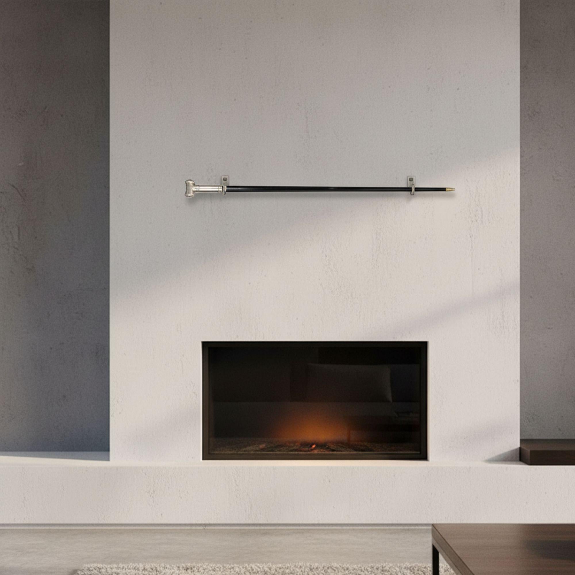 BASTONE DA FUMO VITTORIANO CON SALVADANAIO ROTANTE E SCOMPARTO PER FIAMMIFERI

Non segnato, probabilmente inglese; fine XIX/inizio XX secolo

35