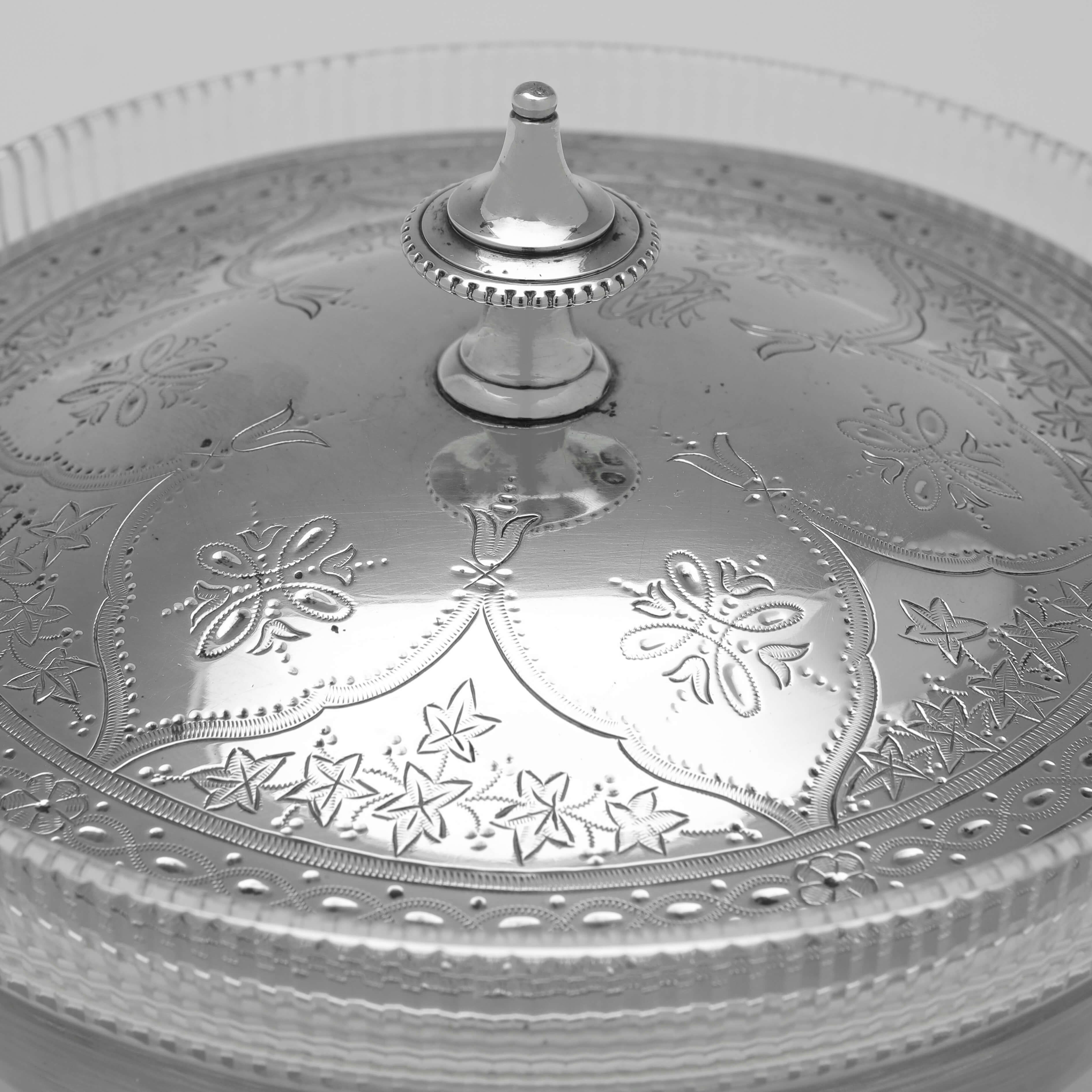 Victorian Antique Sterling Silver Butter Dish, Sheffield 1874 In Good Condition For Sale In London, London
