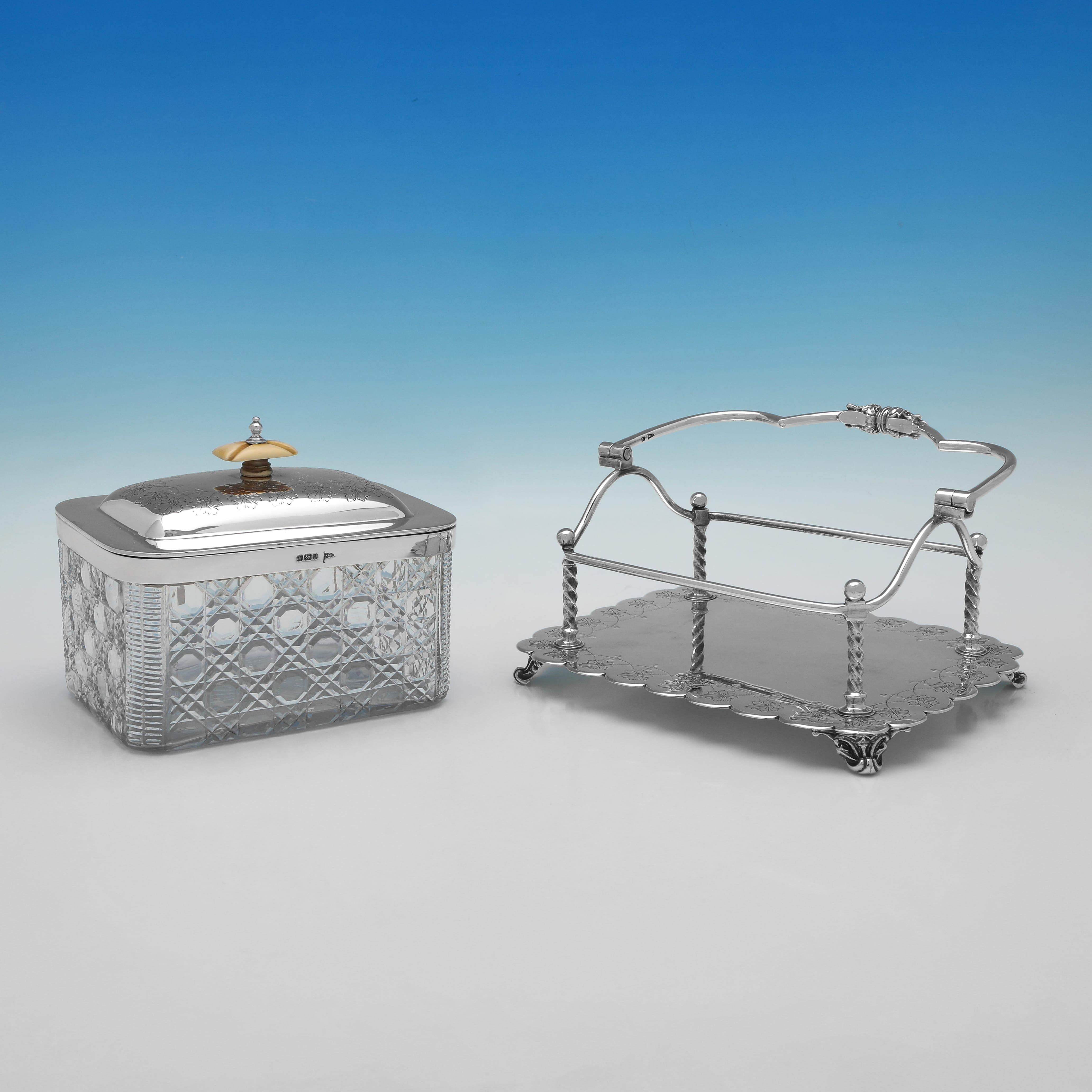 Galletero victoriano antiguo de plata de ley y cristal fabricado por Walker & Hall 1895 Inglés en venta