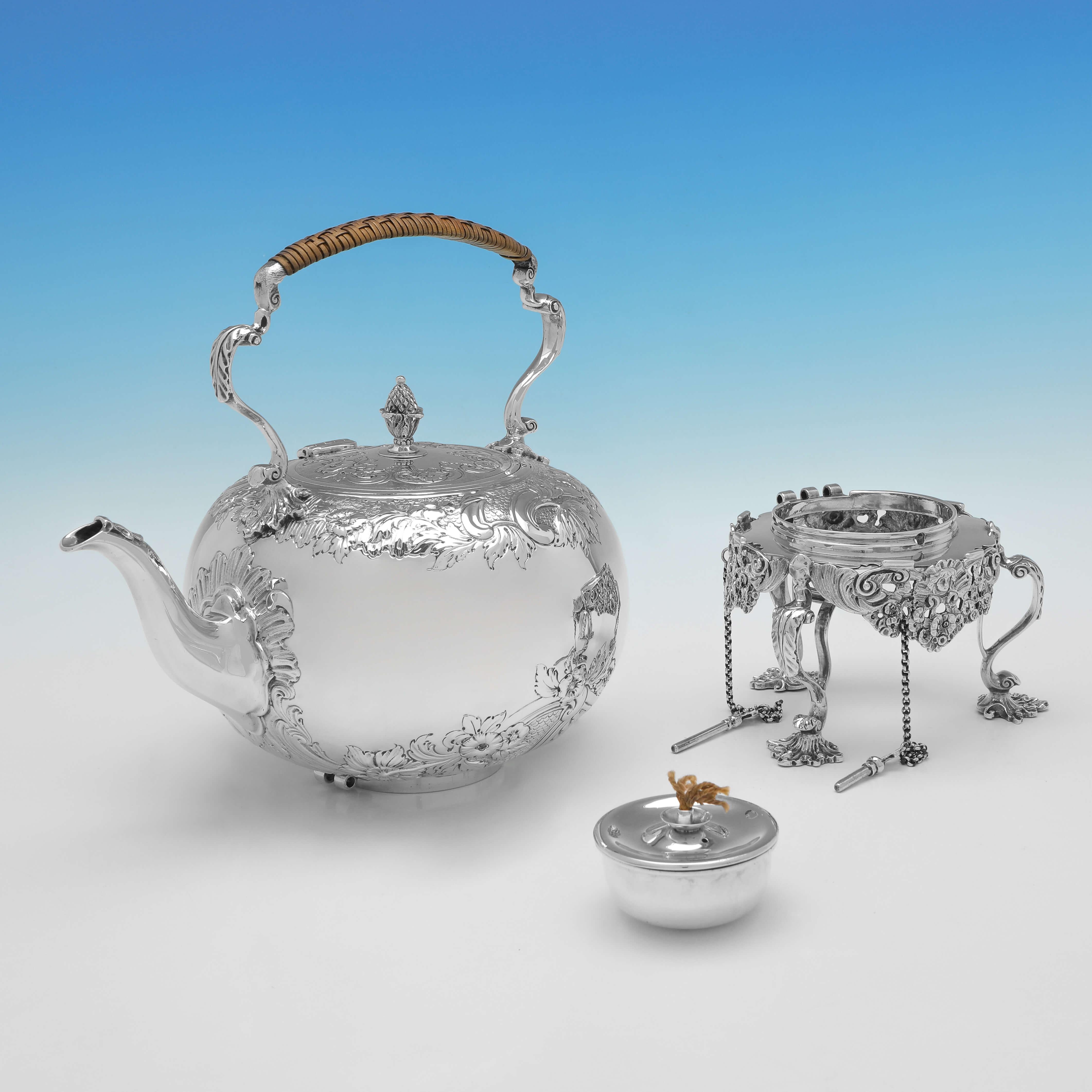 English Victorian Antique Sterling Silver Kettle, London 1882 For Sale