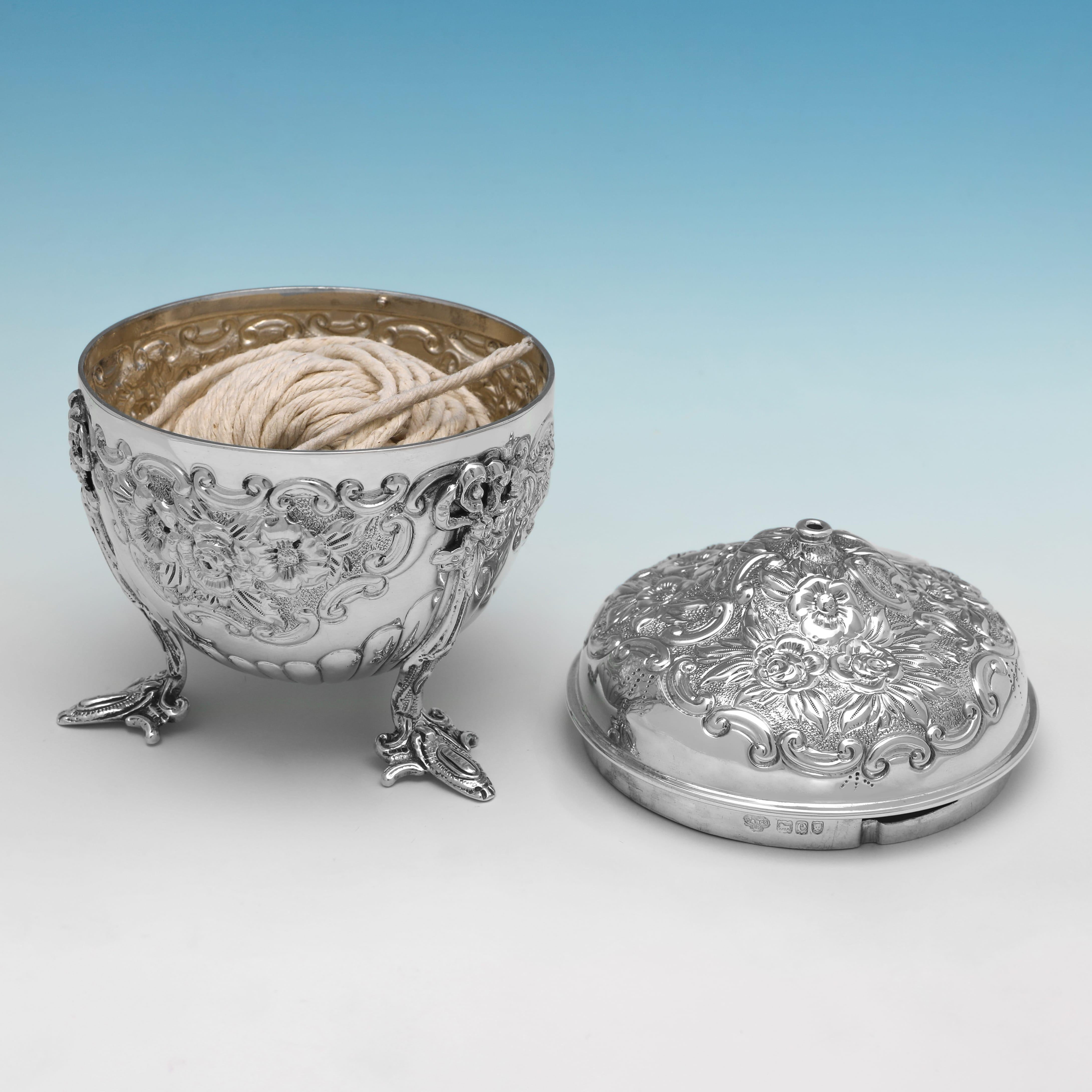 Caja de cuerda victoriana antigua de plata de ley fabricada en Londres en 1900 Victoriano en venta