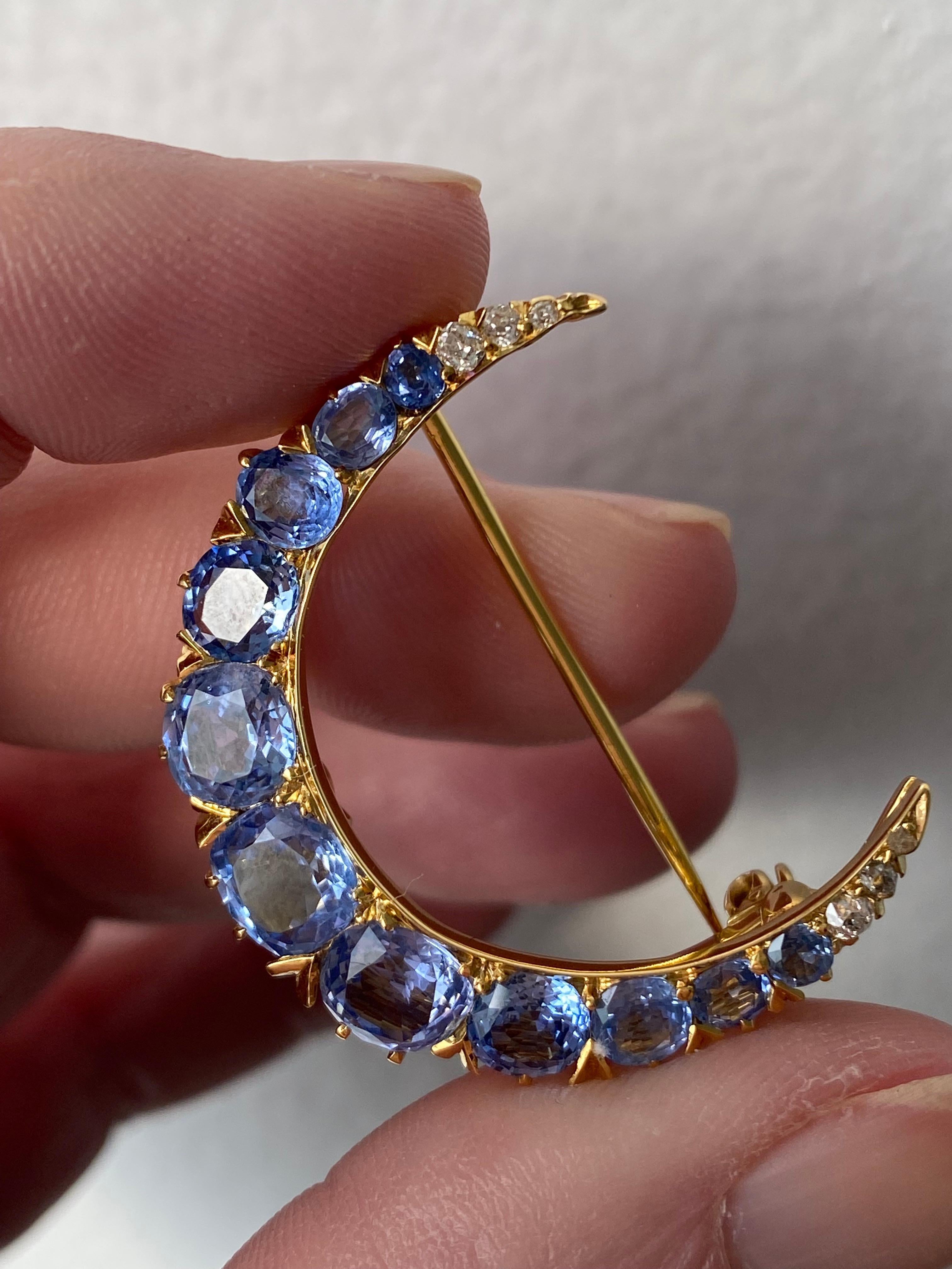 Antique Cushion Cut Victorian Antique Tiffany & Co Sapphire Brooch/ Pendant in 18K Gold For Sale