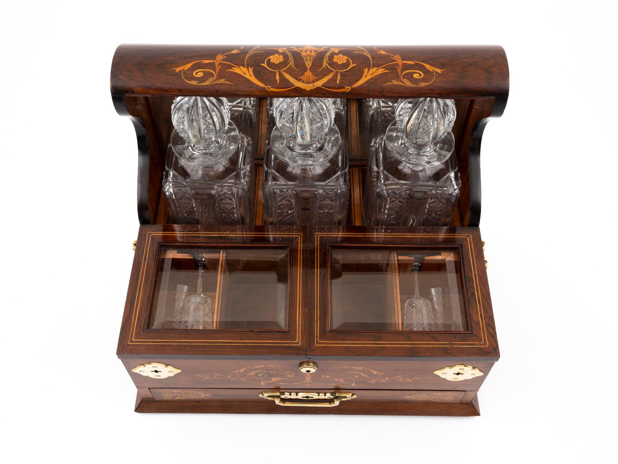 Viktorianischer Antiquitäten-Dekanter Humidor-Spielkasten im Zustand „Gut“ im Angebot in Northampton, GB