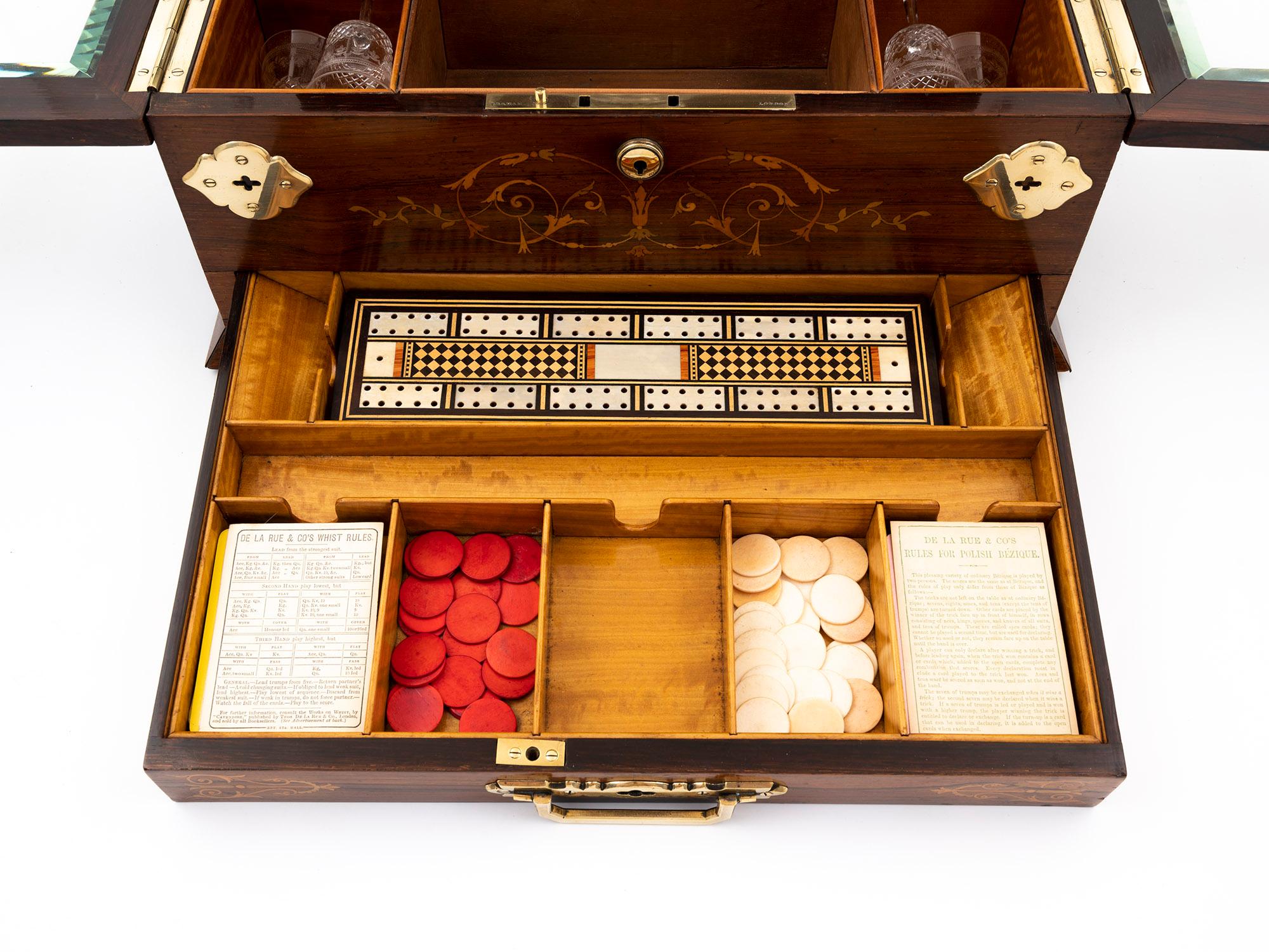Viktorianischer Antiquitäten-Dekanter Humidor-Spielkasten im Angebot 3