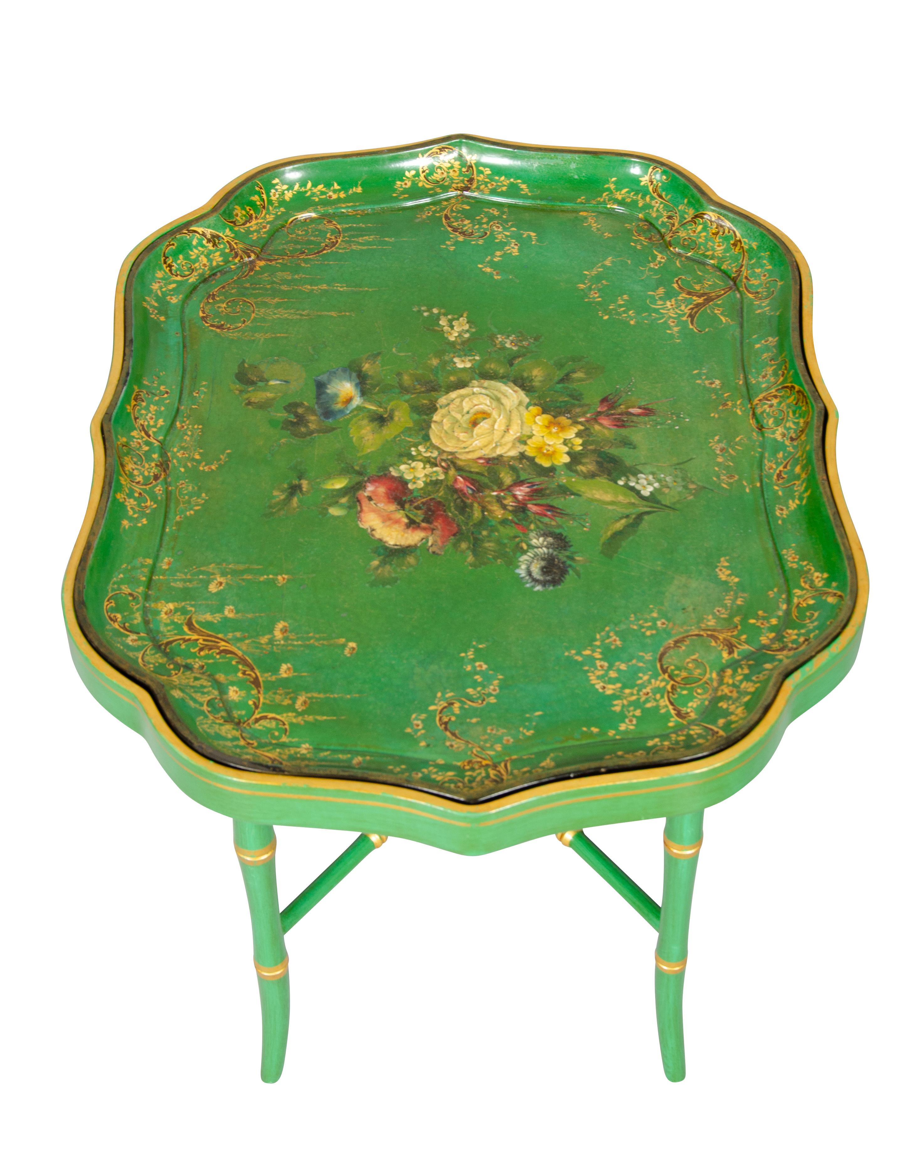 Victorian Apple Green Papier Mache Tray Table by Jennens & Bettridge's In Good Condition For Sale In Essex, MA