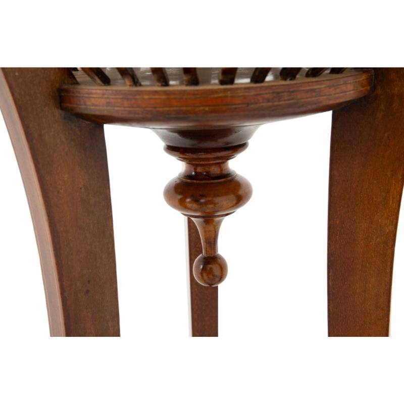 Viktorianische Azubi-Kommode Nussbaum 1860 im Angebot 4
