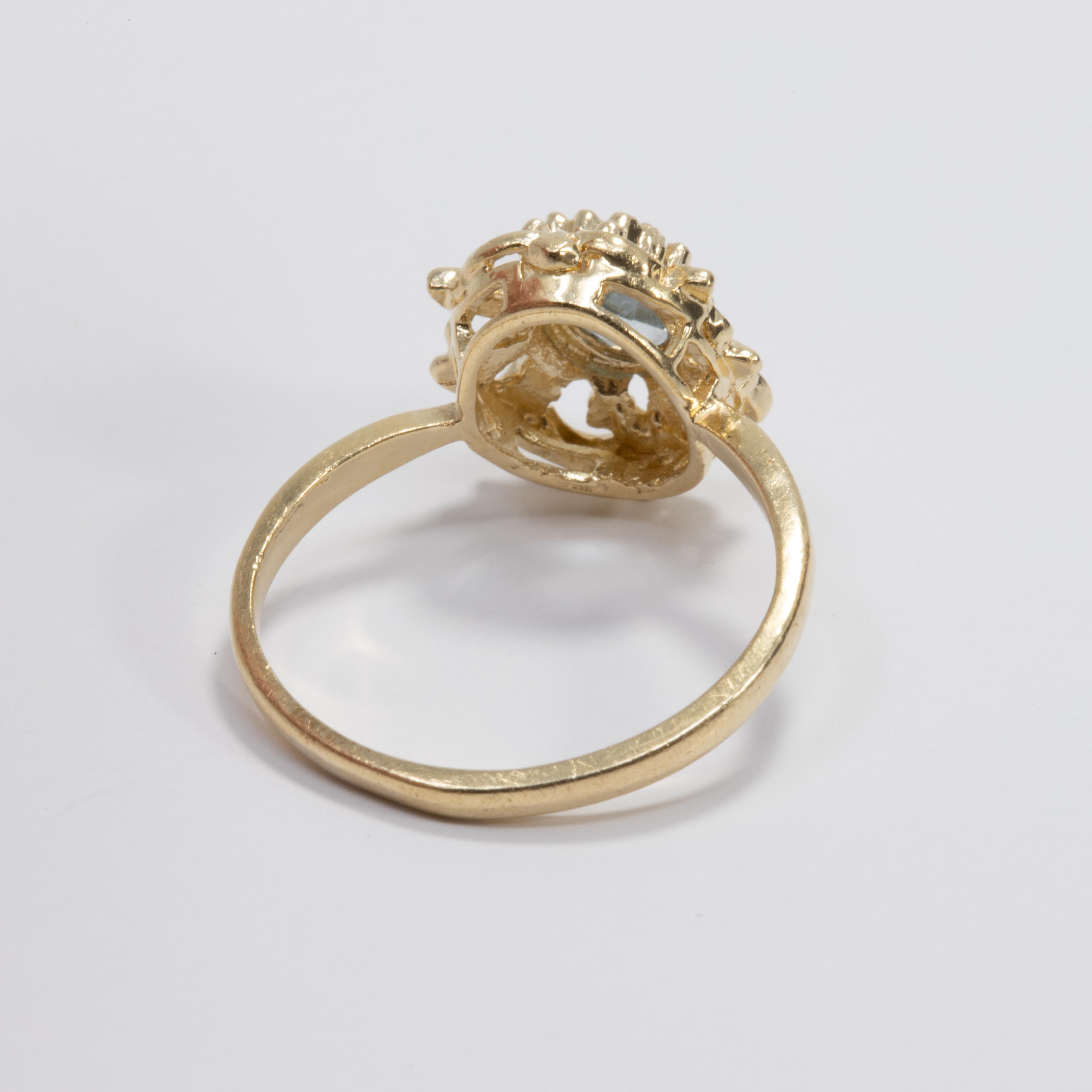 Oval Cut Aquamarine 14 Karat Ornate Floral Gold Ring, Open Back Setting, Vintage For Sale