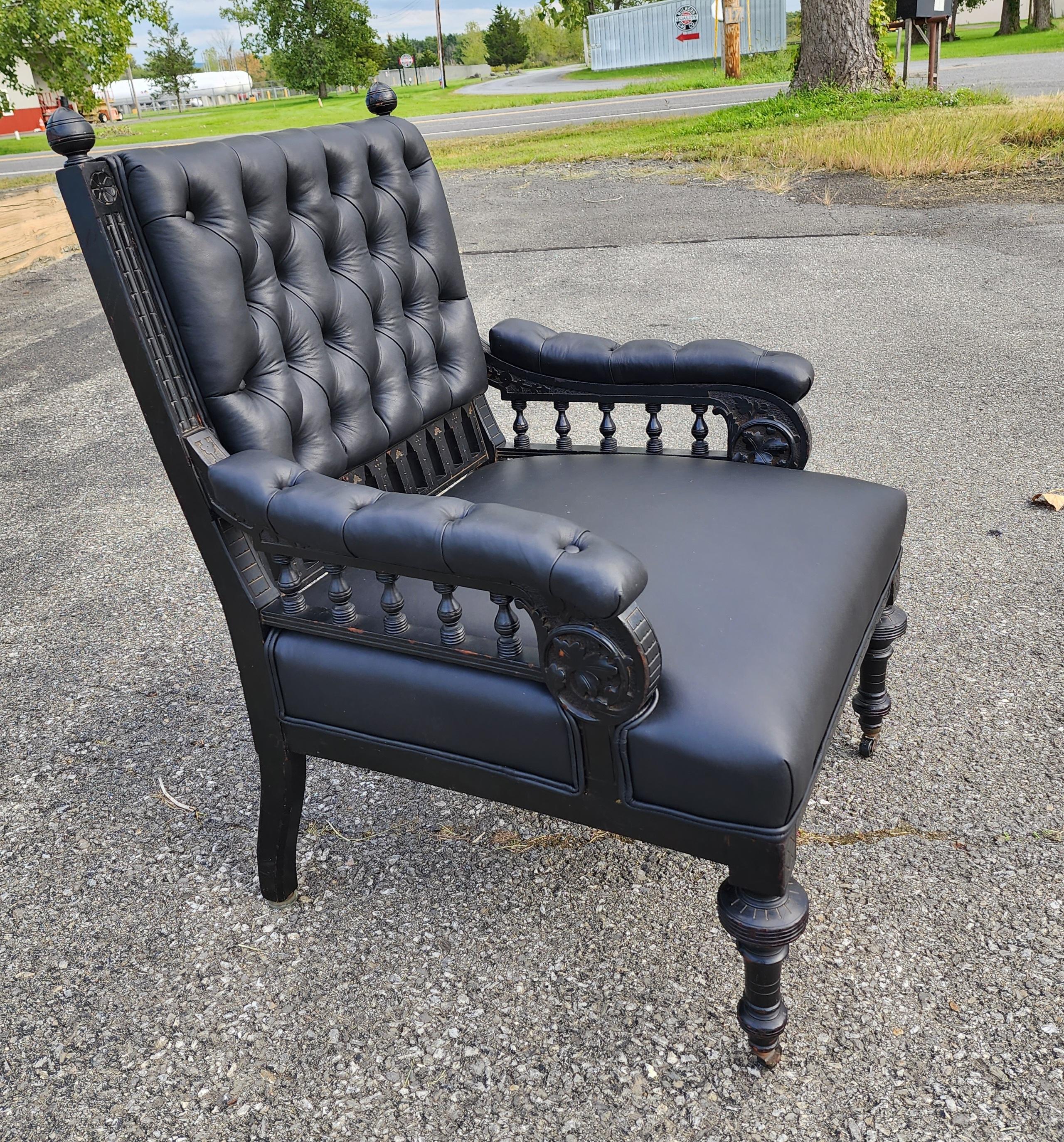 Library Chair in Carved and Ebonized Wood With Black Leather  For Sale 4