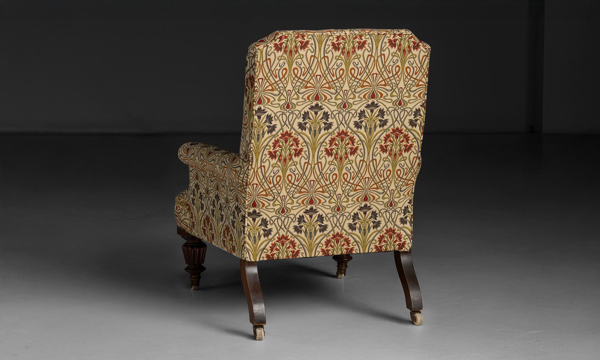 Ottone Poltrona vittoriana in tessuto Jewell Tiffany, Inghilterra, circa 1850 in vendita