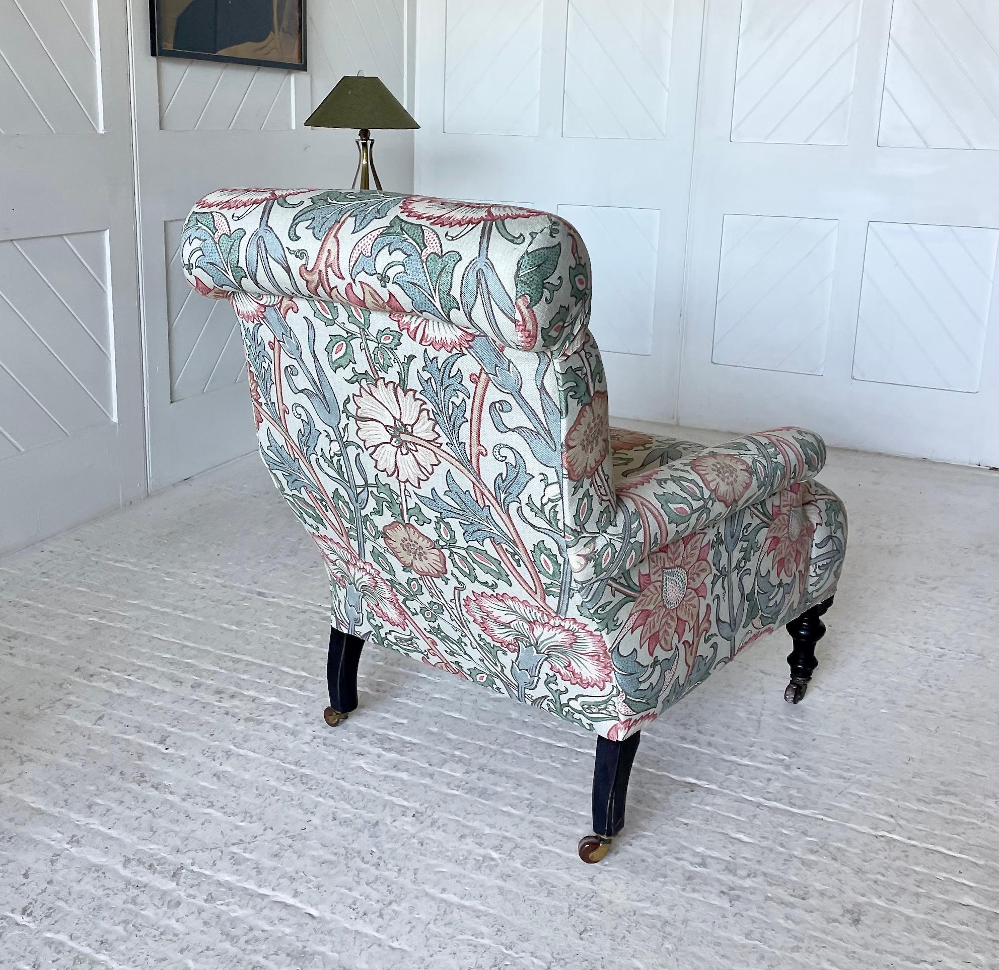 Ebanizzato Poltrona vittoriana rivestita in tessuto William Morris in vendita