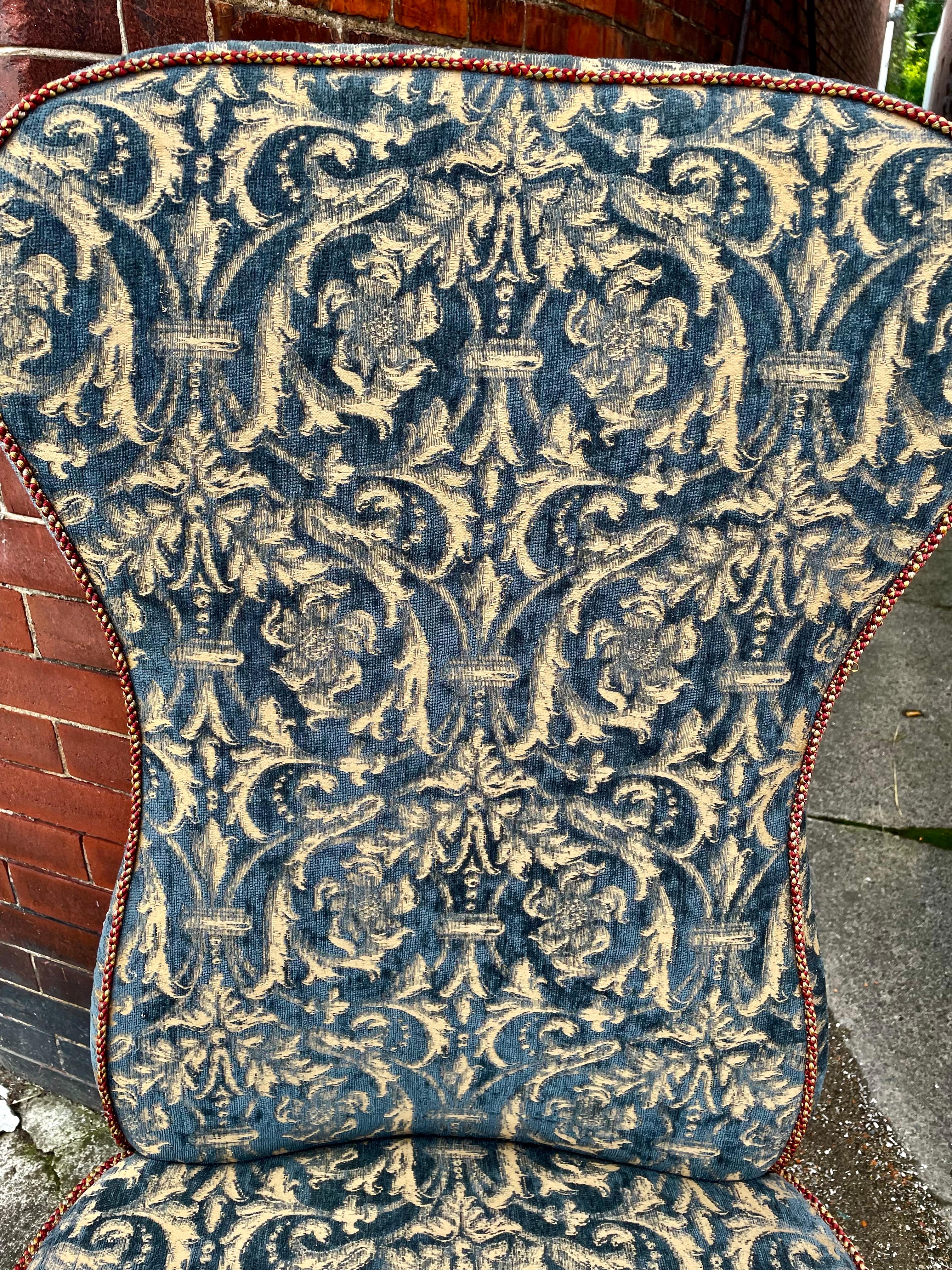 Victorian Armless Slipper Chair & Footstool Blau Chenille Barock Polsterung (19. Jahrhundert) im Angebot