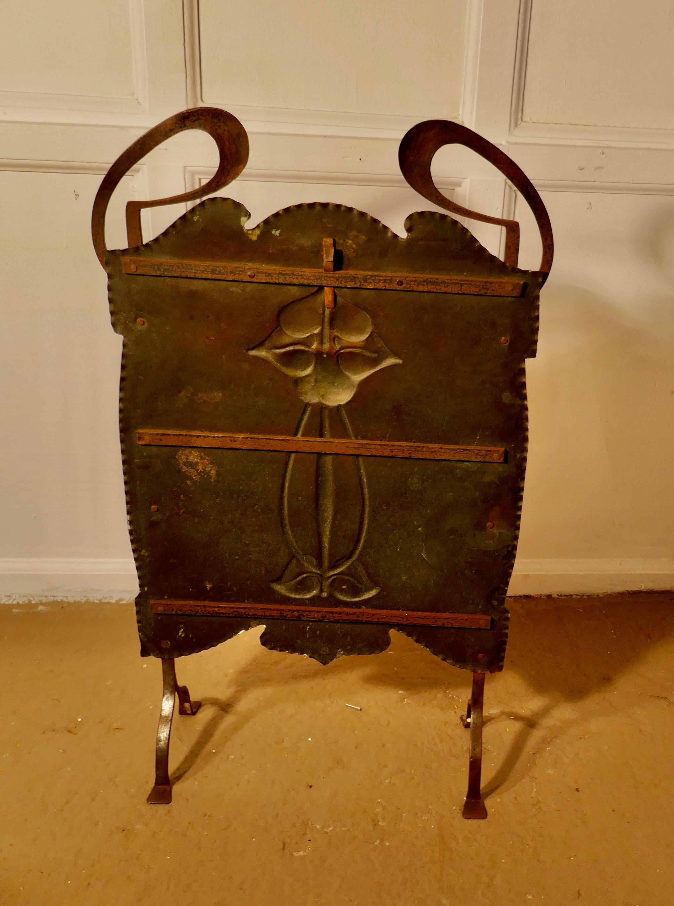 Victorian Art Nouveau Copper and Polished Steel Fire Screen 2