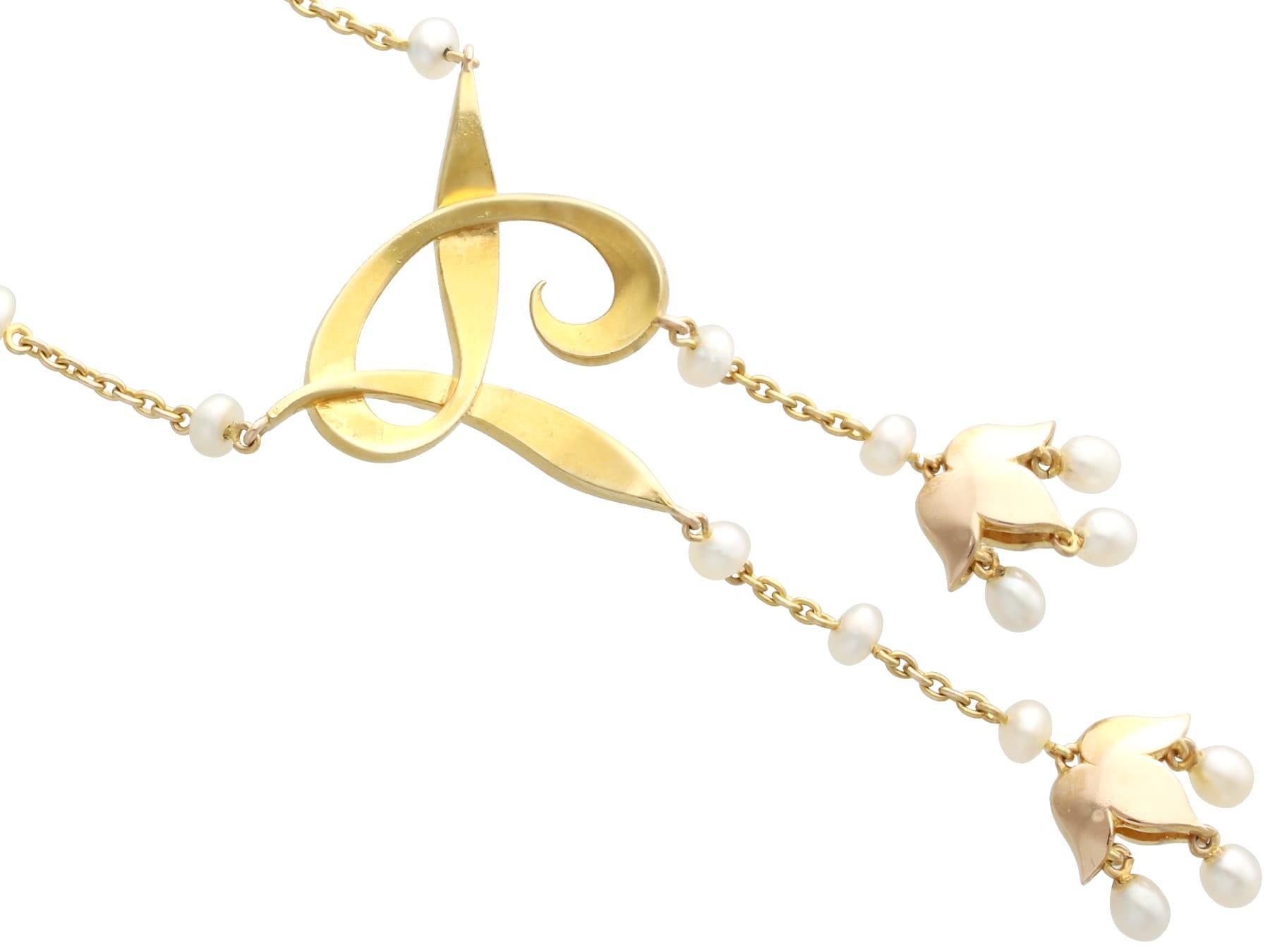 Women's or Men's Victorian Art Nouveau Seed Pearl and 18k Yellow Gold Necklace For Sale