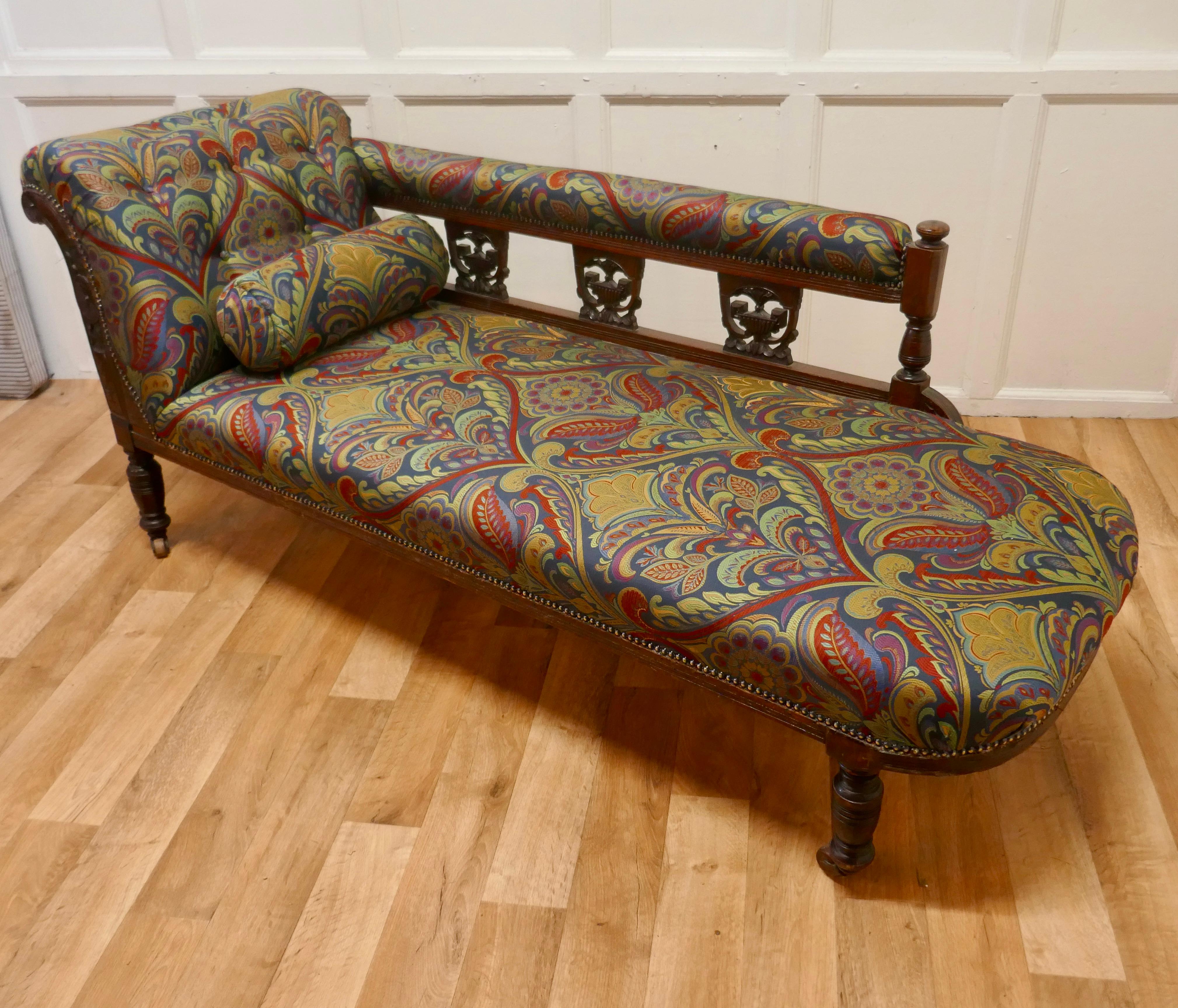 High Victorian Victorian Art Nouveau Upholstered Chaise Longue For Sale