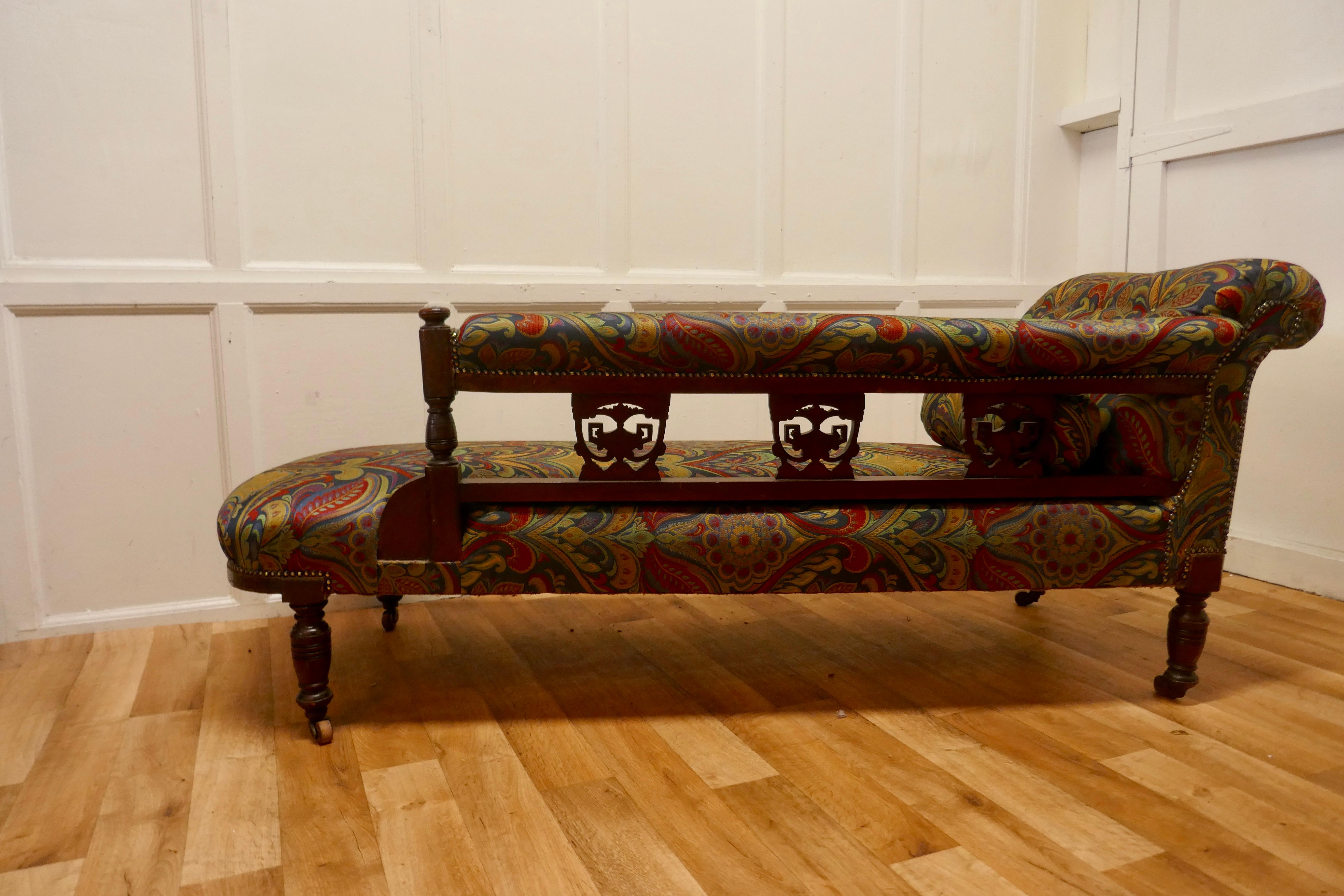 Damask Victorian Art Nouveau Upholstered Chaise Longue