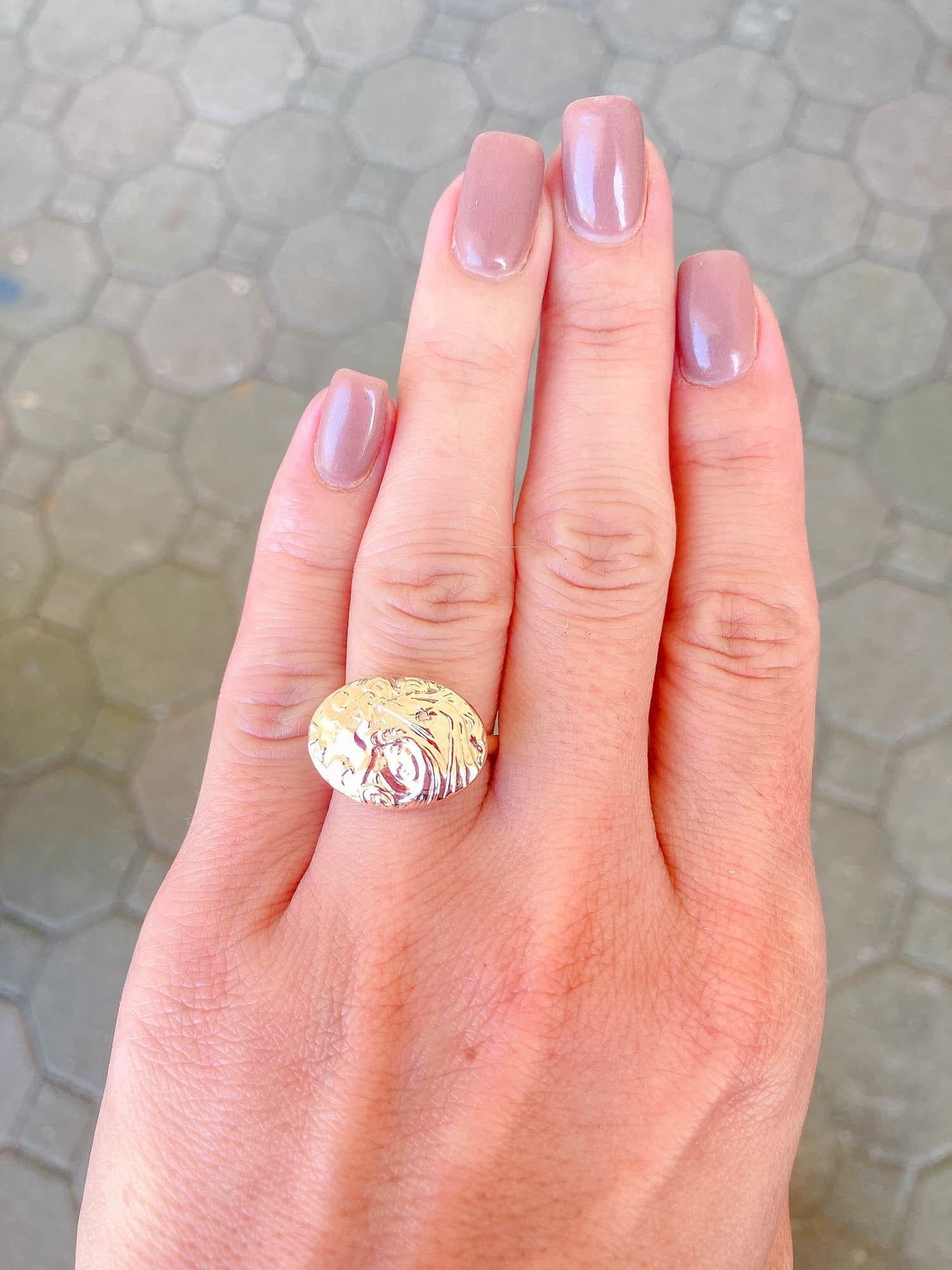 Victorian Art Nouveau Woman Face Diamond Repousse Ring 14K Yellow Gold R6280 For Sale 1