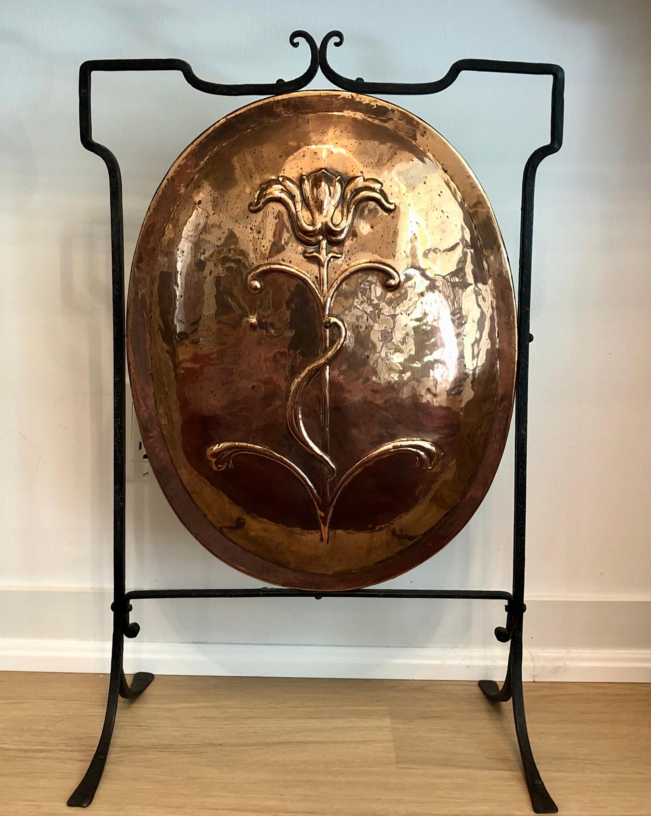 Embossed Victorian, Arts and Crafts Copper and Iron Fire Screen For Sale
